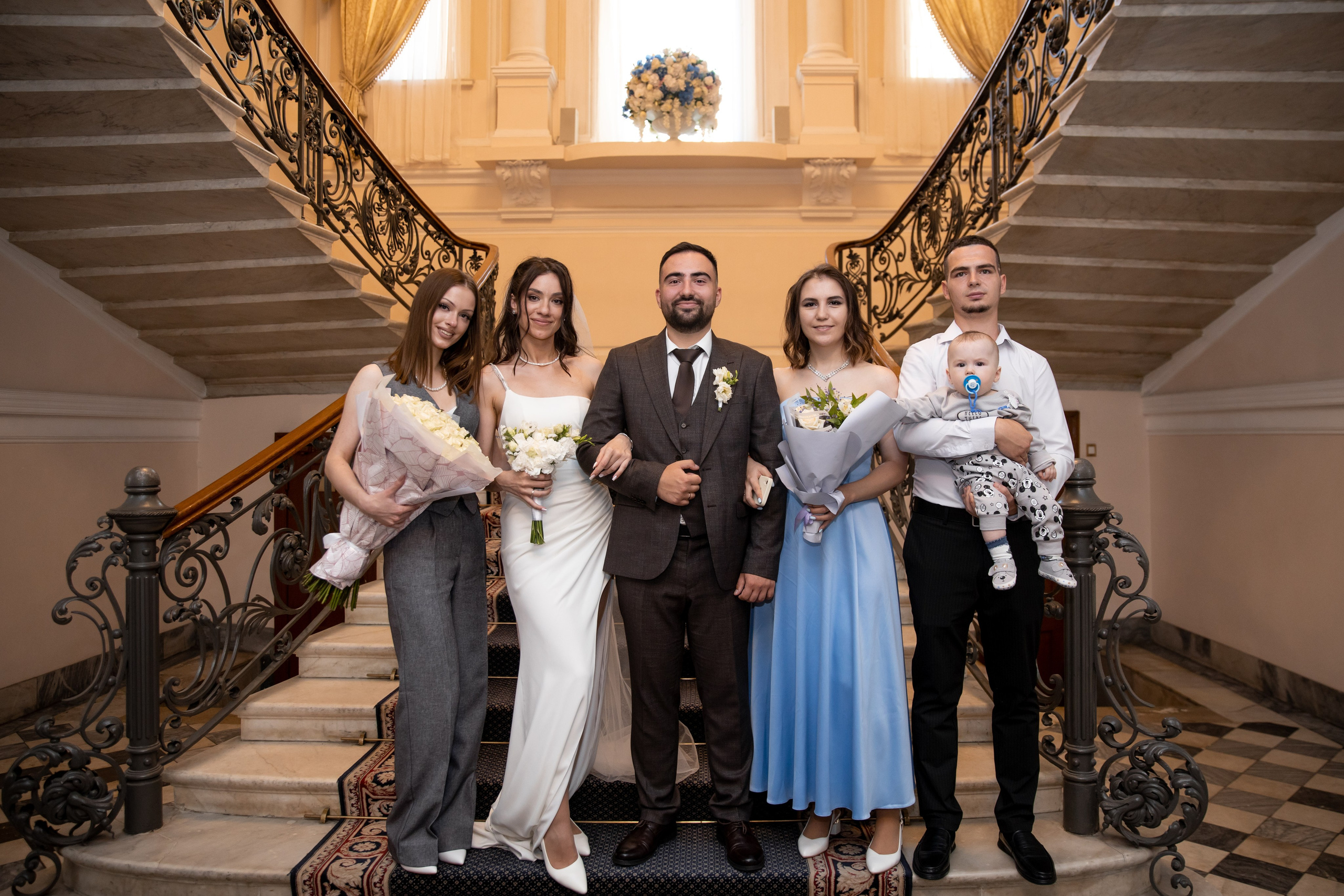 Анна и Александр / Прогулка + ЗАГС. Свадебный и семейный фотограф в Москве Диана Левченко