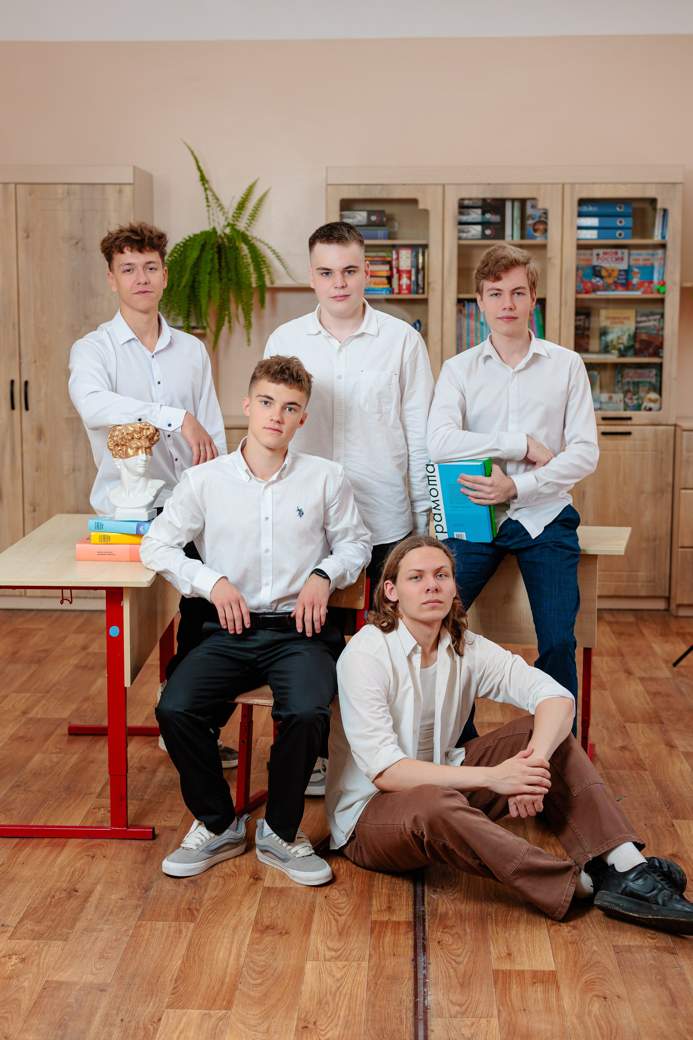 9/11 класс — общие в школе. Выпускные альбомы Чехов, выпускные альбомы