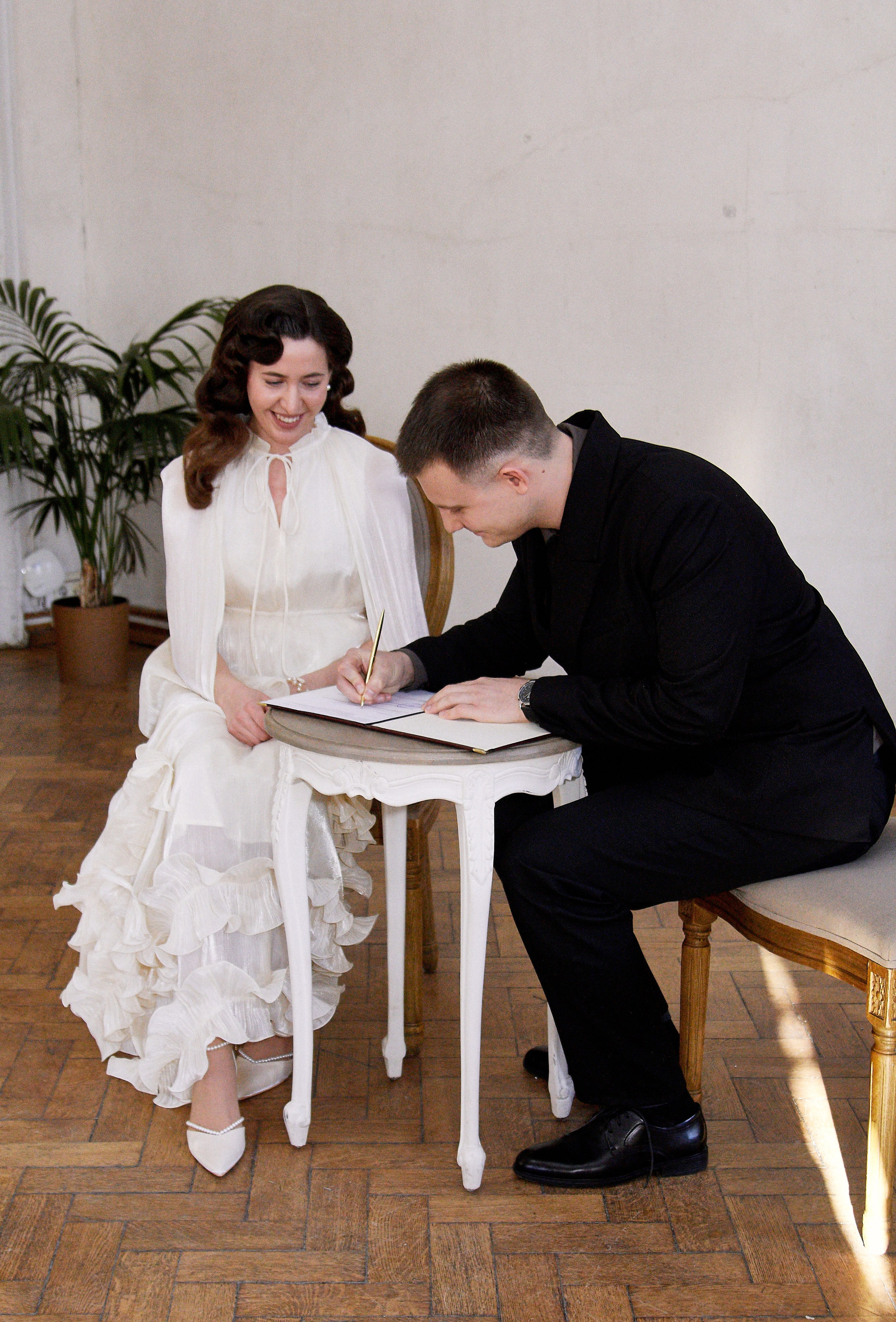 Торжественное бракосочетание в библиотеке им. Пушкина. Свадебный фотограф в Москве Приятелева Ангелина