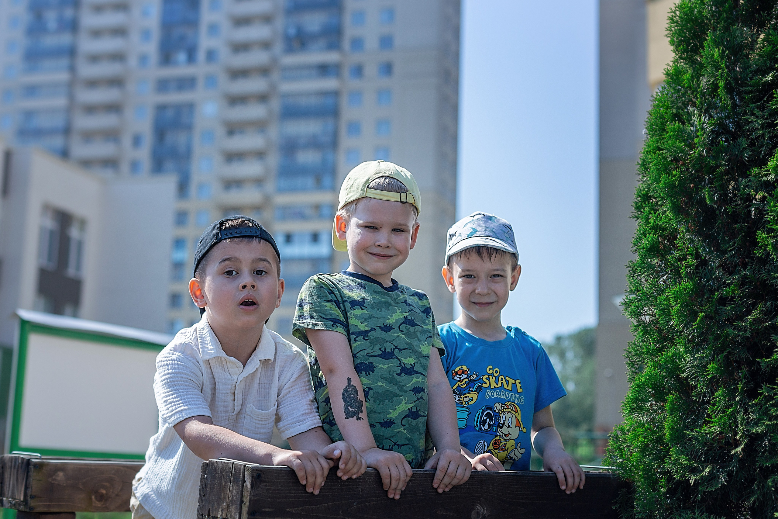 Весна в саду_2024 год. Семейный фотограф в Санкт-Петербурге