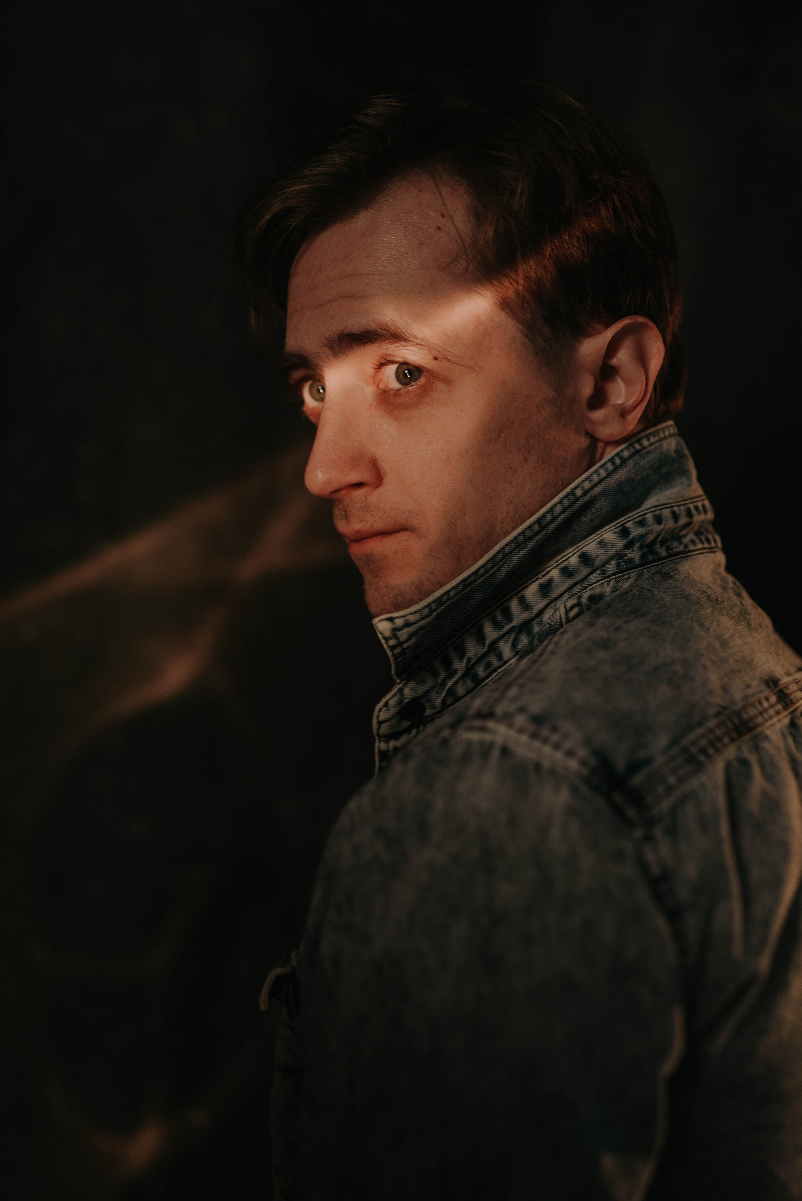 Актер Илья Морозов