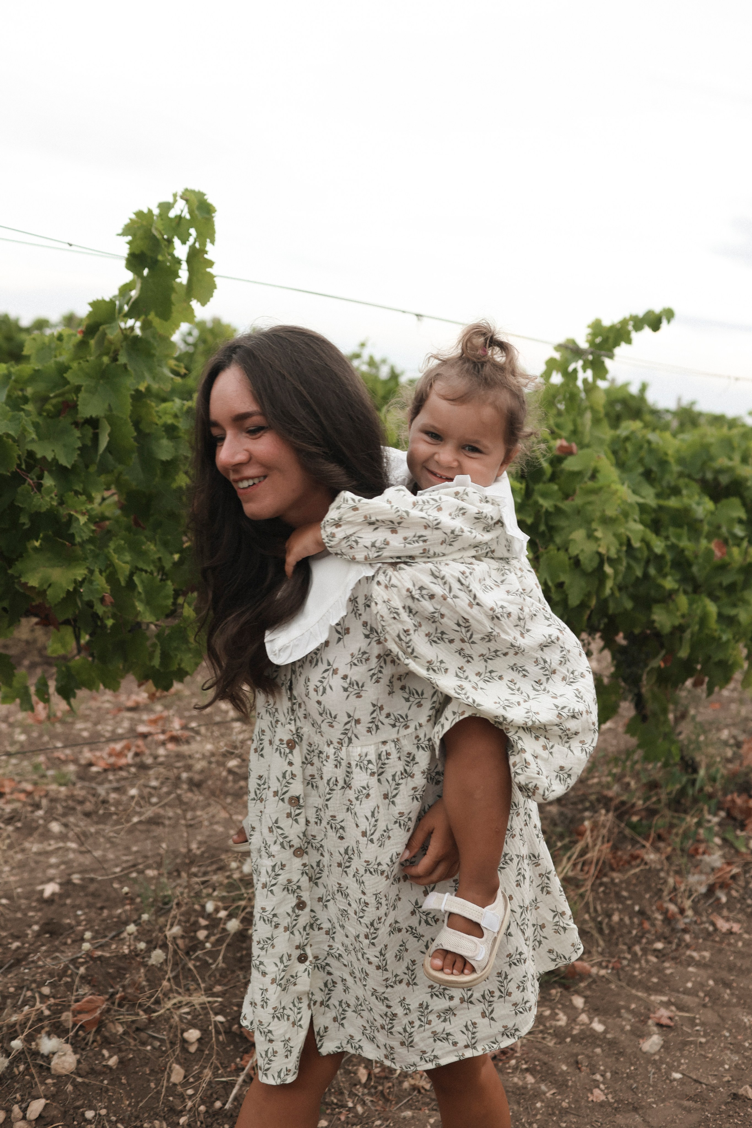 Пойдем, словлю тебе кузнечика. Свадебный и портретный фотограф. Видеограф на Свадьбу. Севастополь, Ялта, Симферополь, Крым