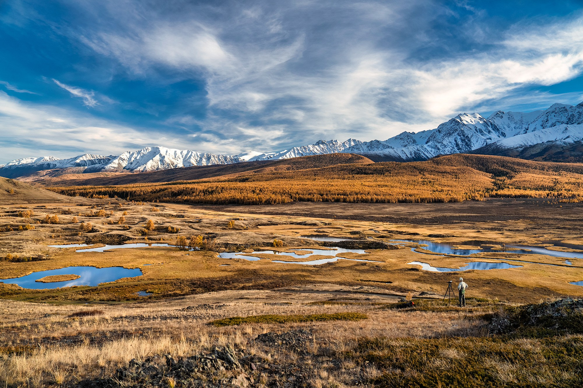 Photographers in their element. Photographer Vladimir Ostapenko