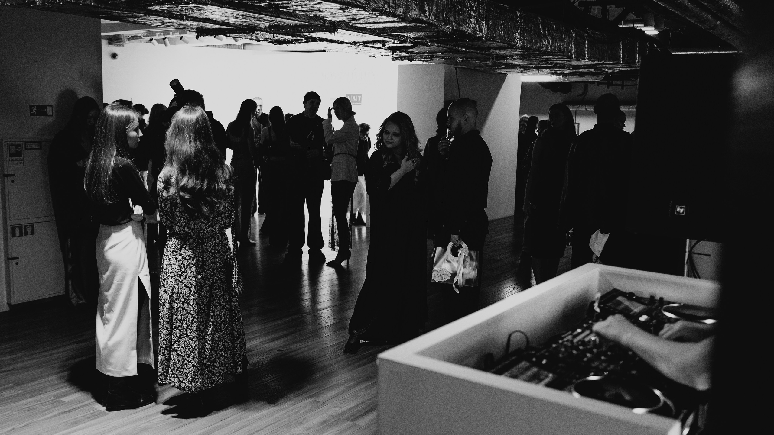 Бекстейдж показа «Новые Имена» собака.ru|ДЛТ. Портретный и репортажный фотограф в Санкт-Петербурге