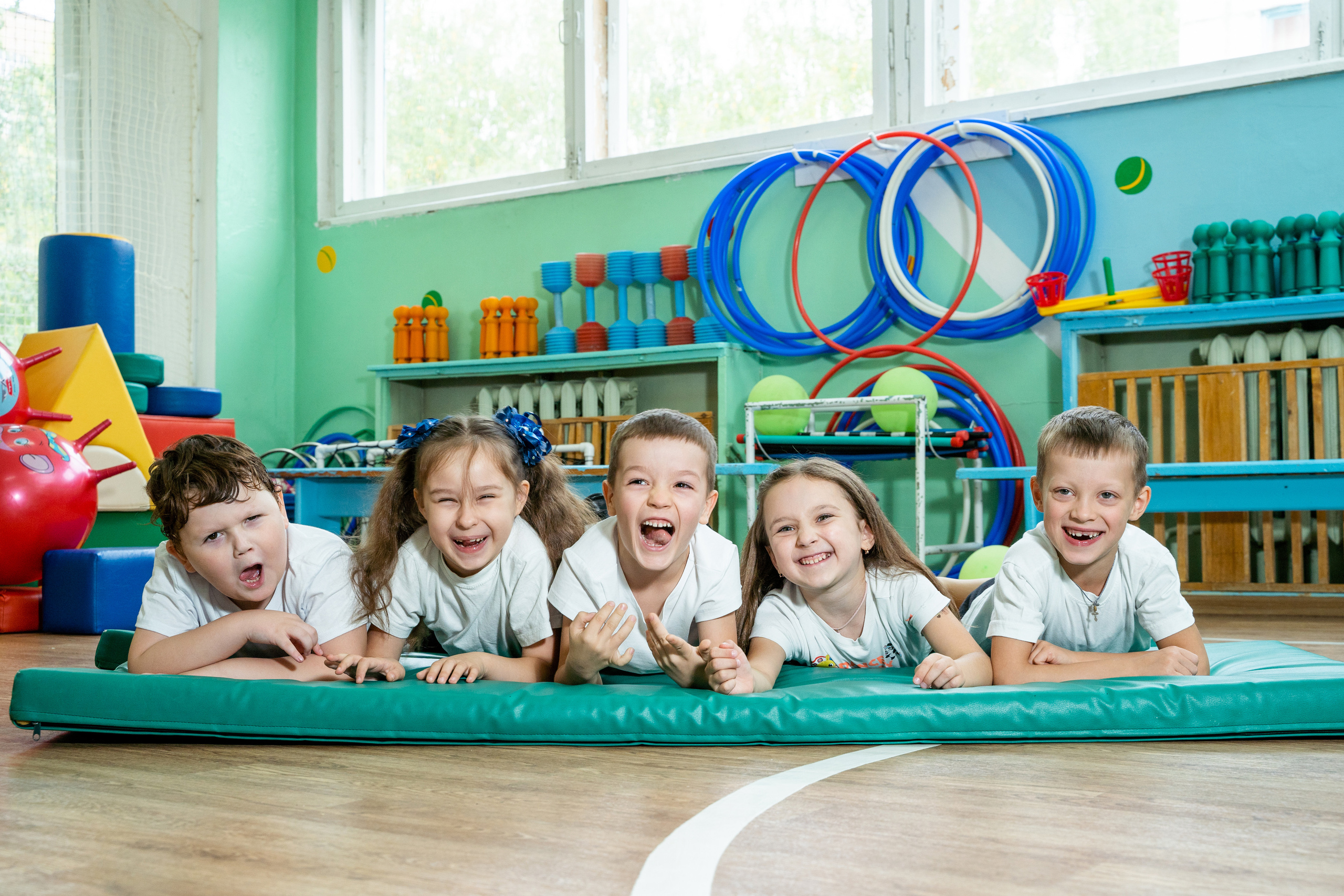 Фотографии выпускников детского сада. Выпускные альбомы Нижнекамск Набережные Челны Фотостудия Небо