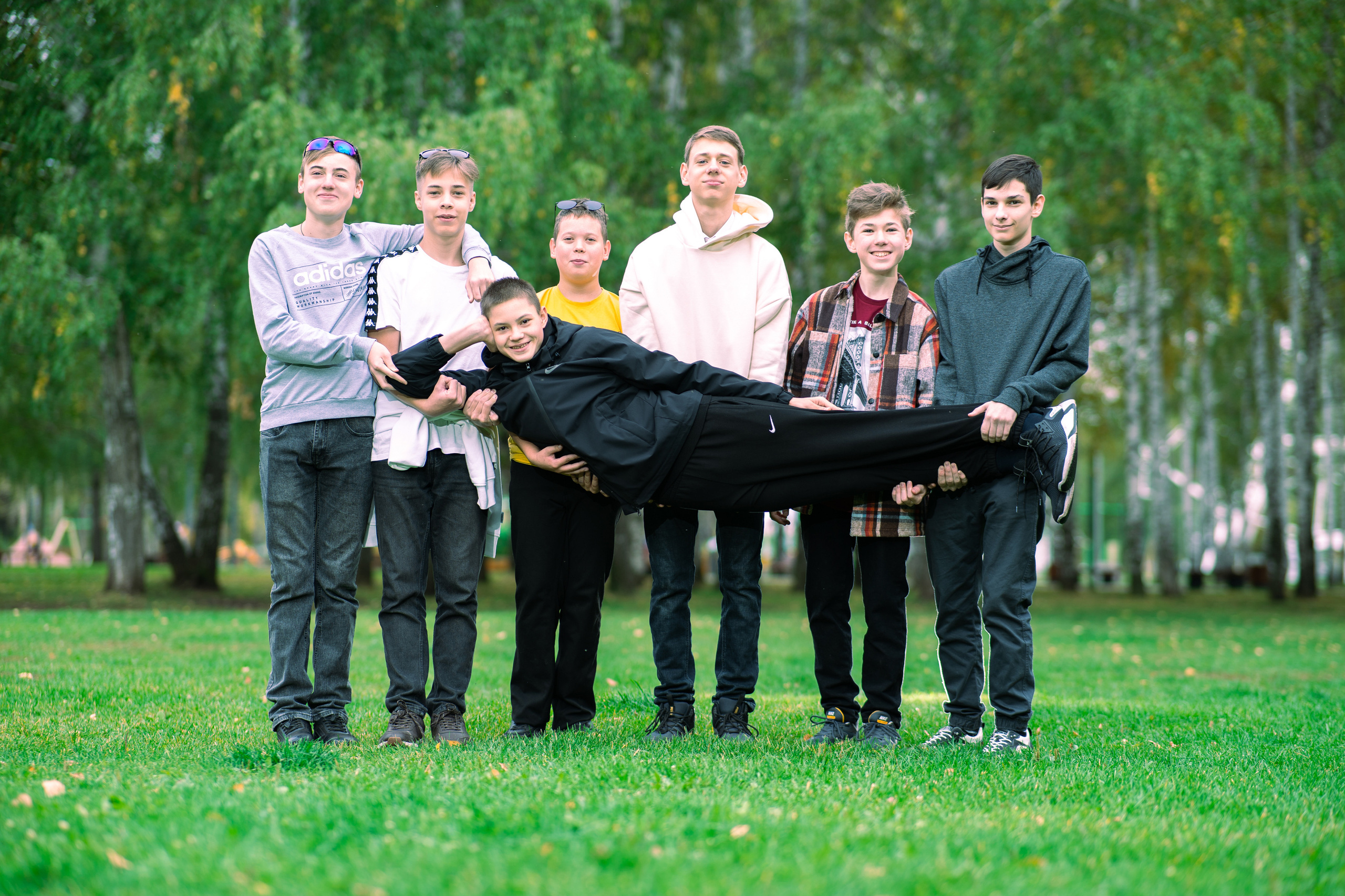 Выпускная фотосессия на природе. Выпускные альбомы Нижнекамск Набережные Челны Фотостудия Небо