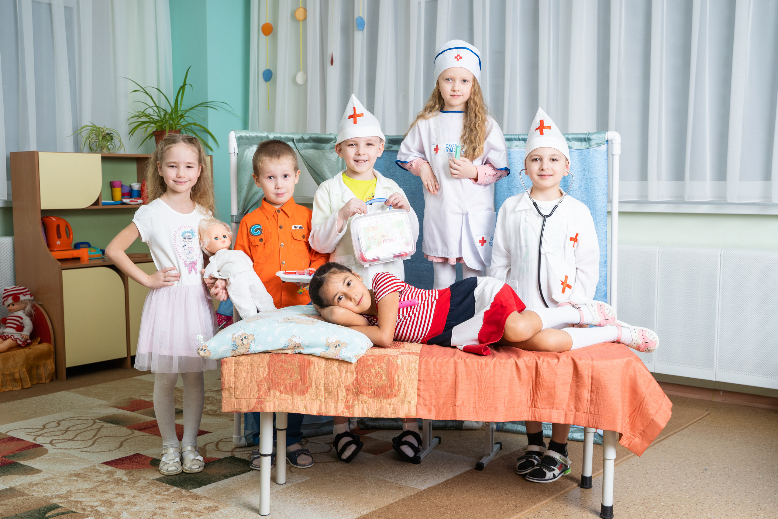 Фотографии выпускников детского сада. Выпускные альбомы Нижнекамск Набережные Челны Фотостудия Небо