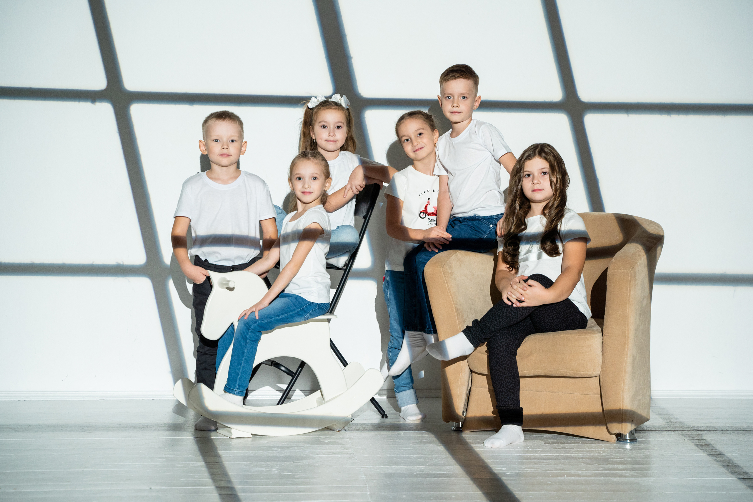 Выпускники детского сада в фотостудии. Выпускные альбомы Нижнекамск Набережные Челны Фотостудия Небо