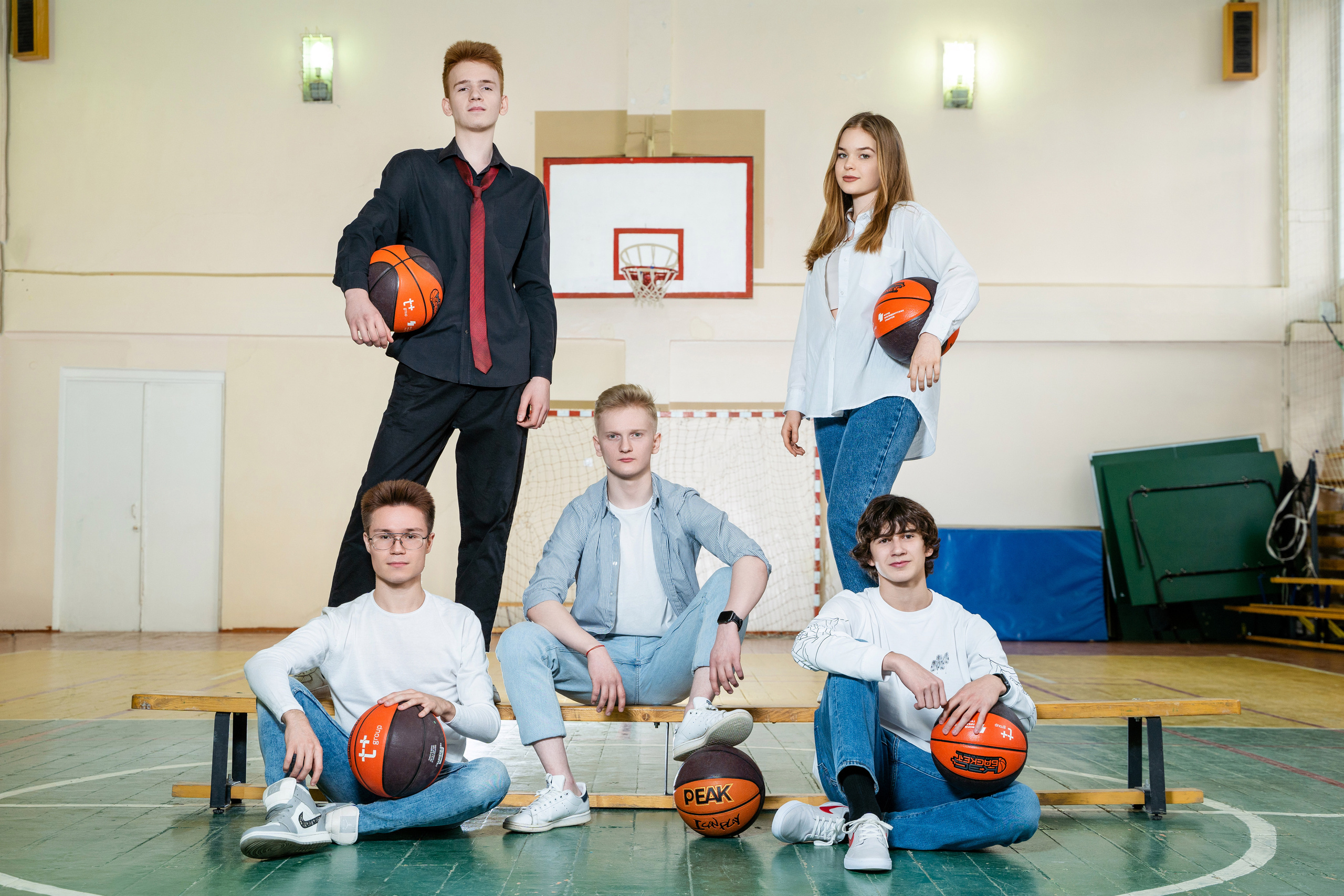 Выпускники портфолио. Выпускные альбомы Нижнекамск Набережные Челны Фотостудия Небо