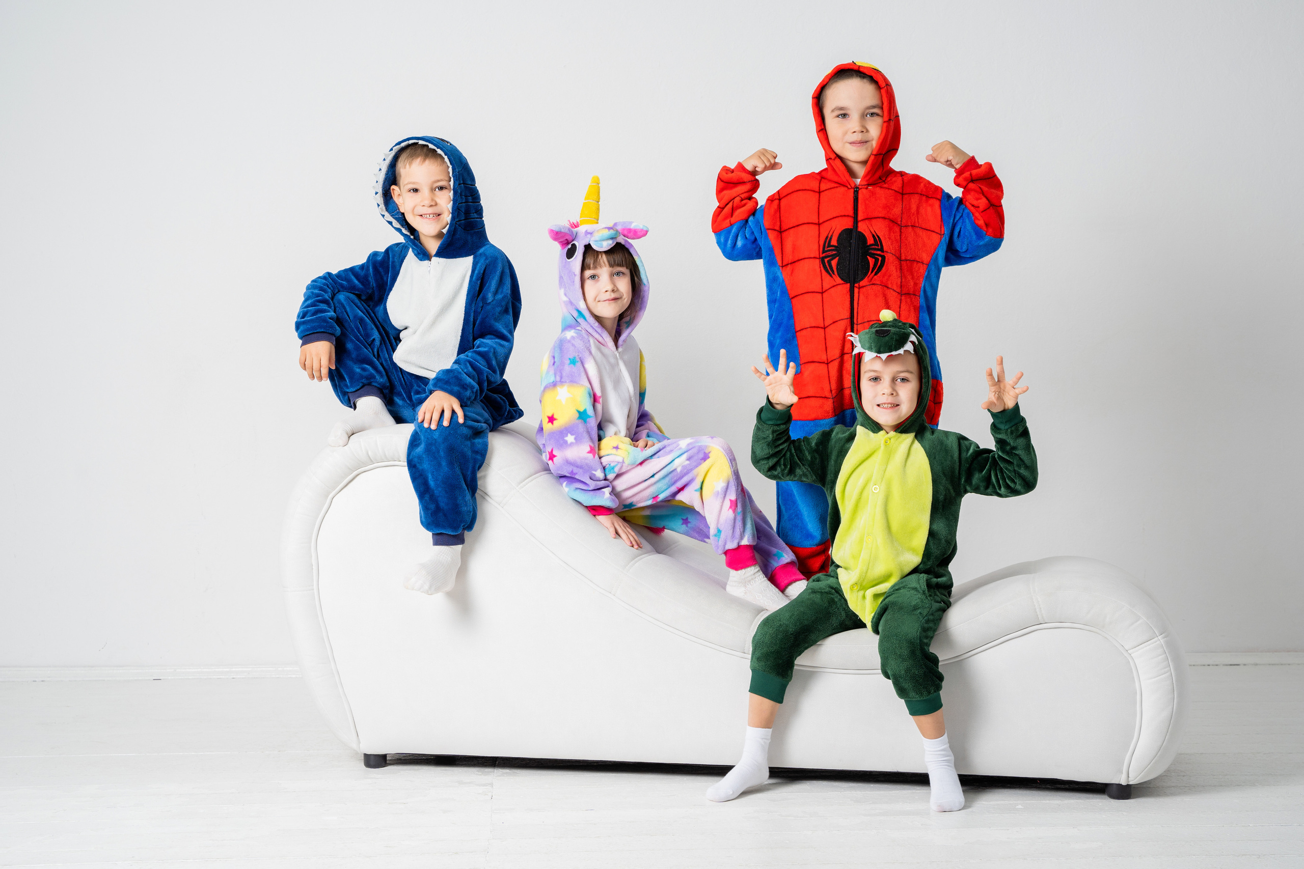 Выпускники детского сада в фотостудии. Выпускные альбомы Нижнекамск Набережные Челны Фотостудия Небо