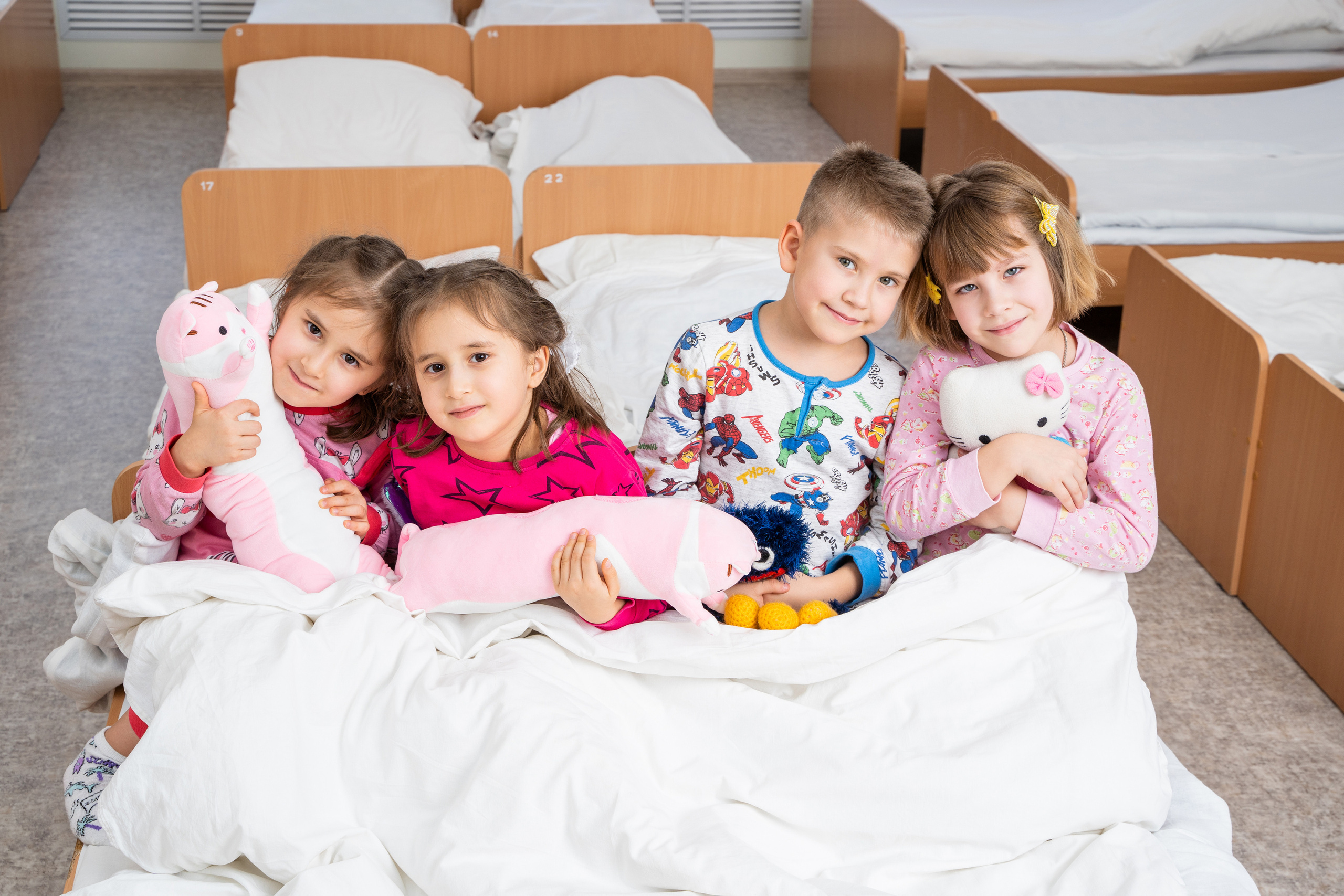 Фотографии выпускников детского сада. Выпускные альбомы Нижнекамск Набережные Челны Фотостудия Небо