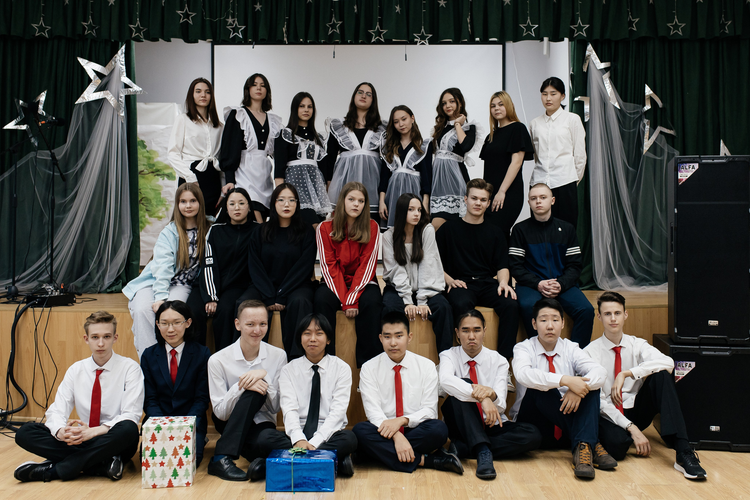 Старшая школа. Литовкина Анастасия фотограф, выпускные альбомы г. Мирный