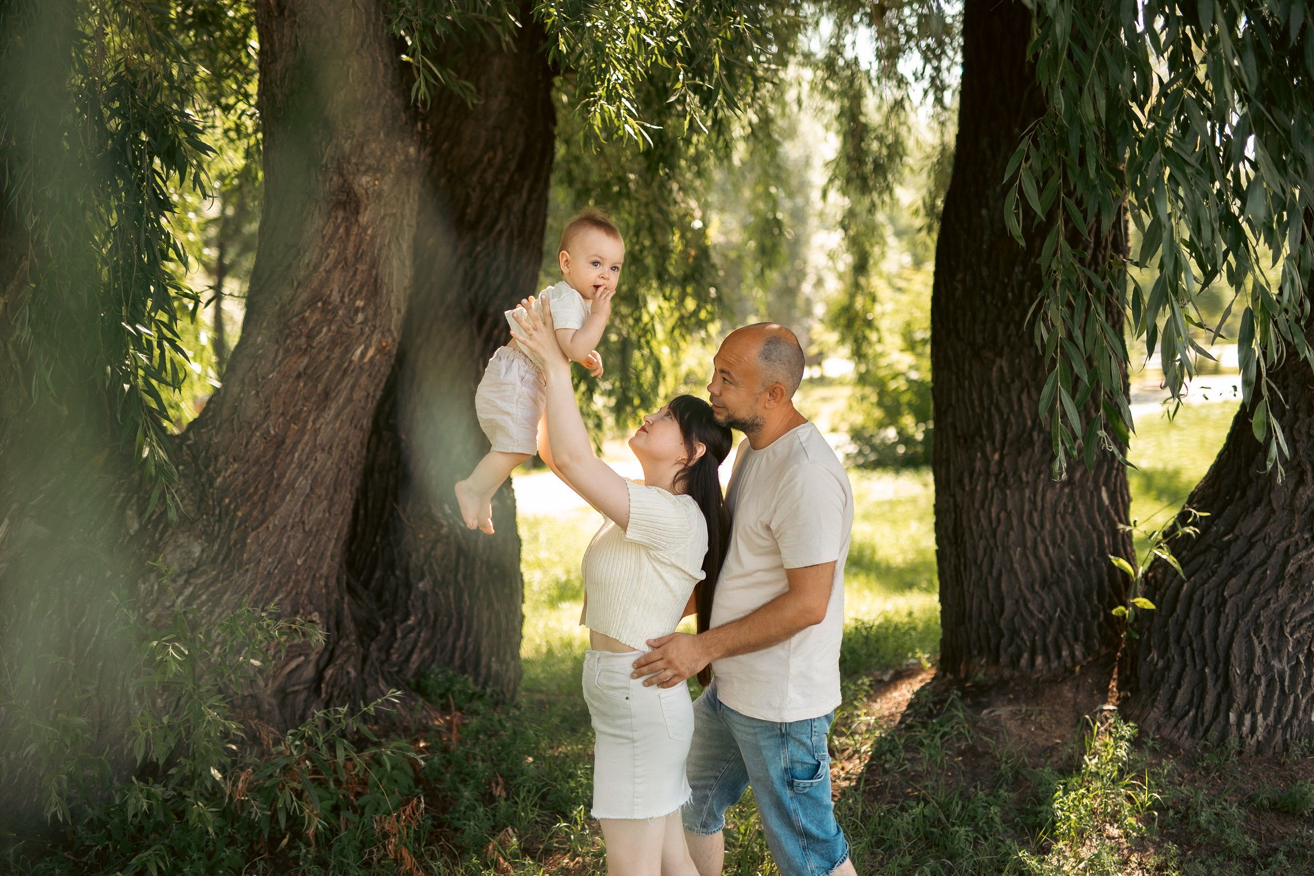 Семейная съёмка в парке Савелий, Дарья и Иван. Креативный и женский Фотограф Омске Наталья Лебедева