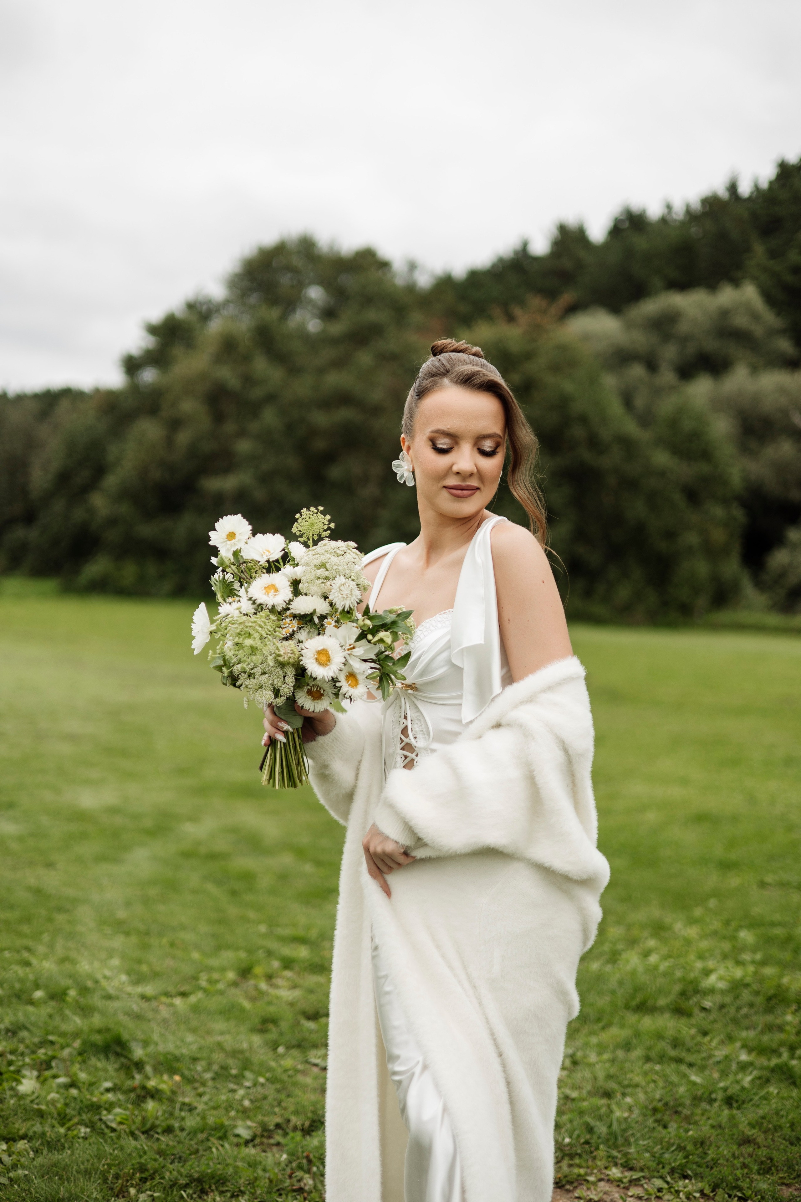 Артём и Вероника pine river. Nikolpinhasova