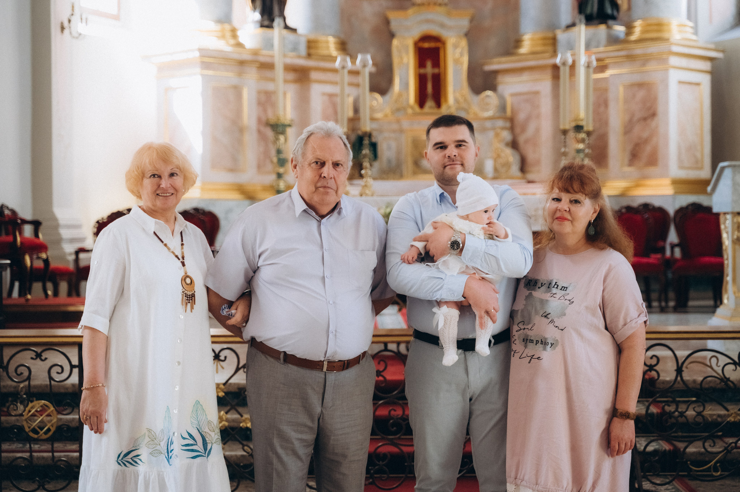 Крещение Василисы Архикафедральный костел Имени Пресвятой Девы Марии. Семейный фотограф в Минске Дарья Дреко