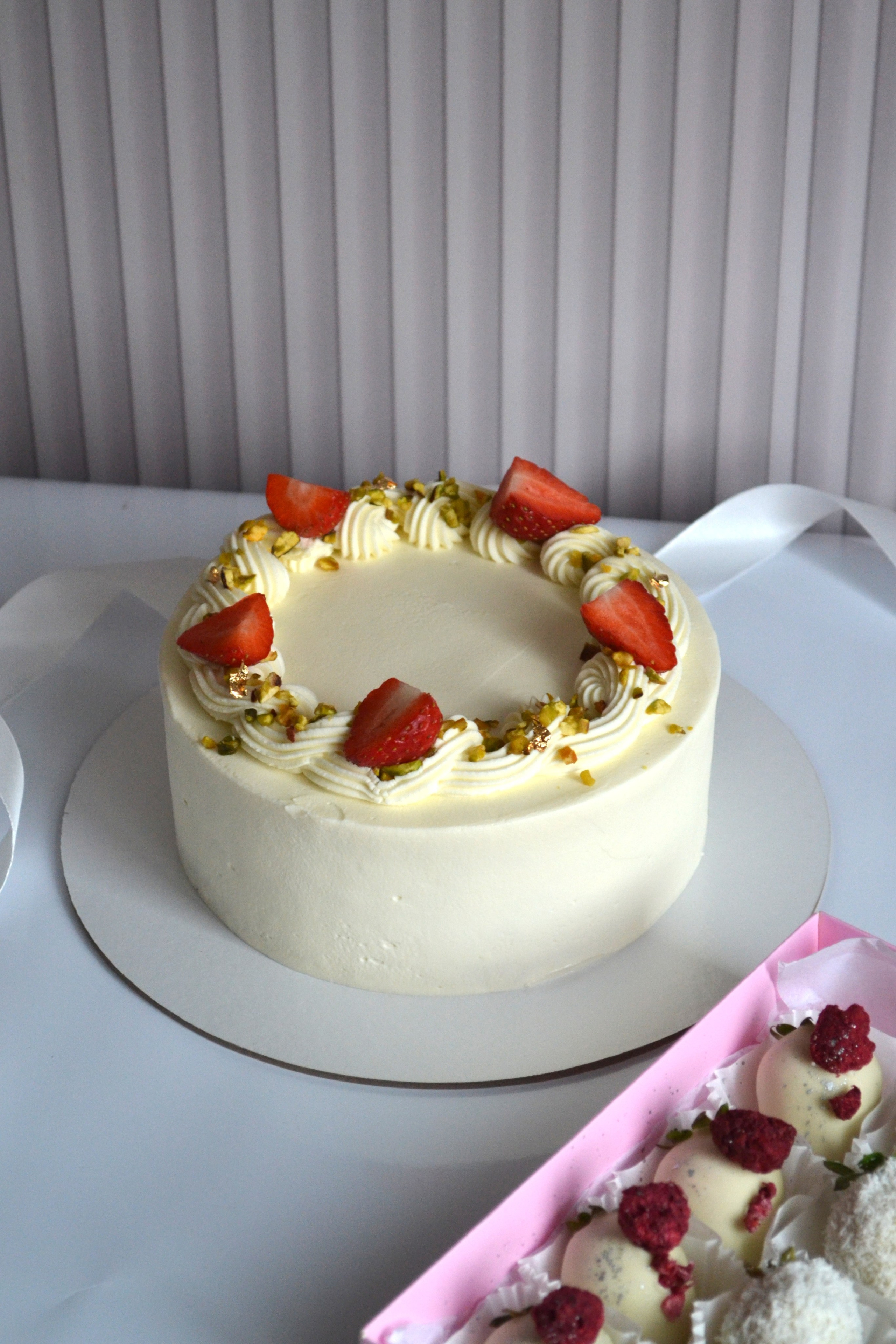 Детские торты. Семейная кондитерская. Торты и десерты на заказ в Москве и области