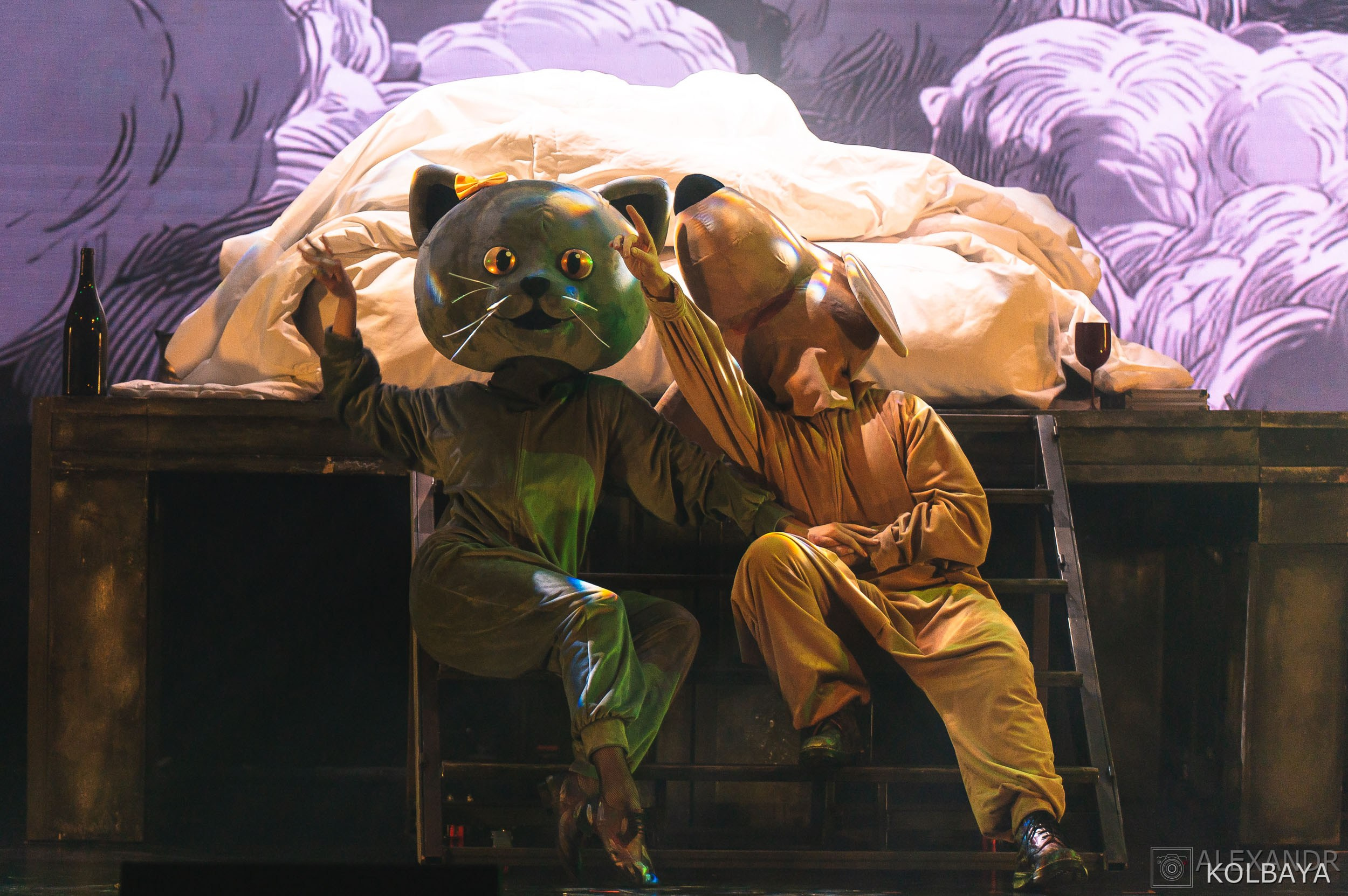 Фотографии со спектакля «Однажды в городе N». Концертный и театральный репортажный фотограф в Москве Александр Колбая