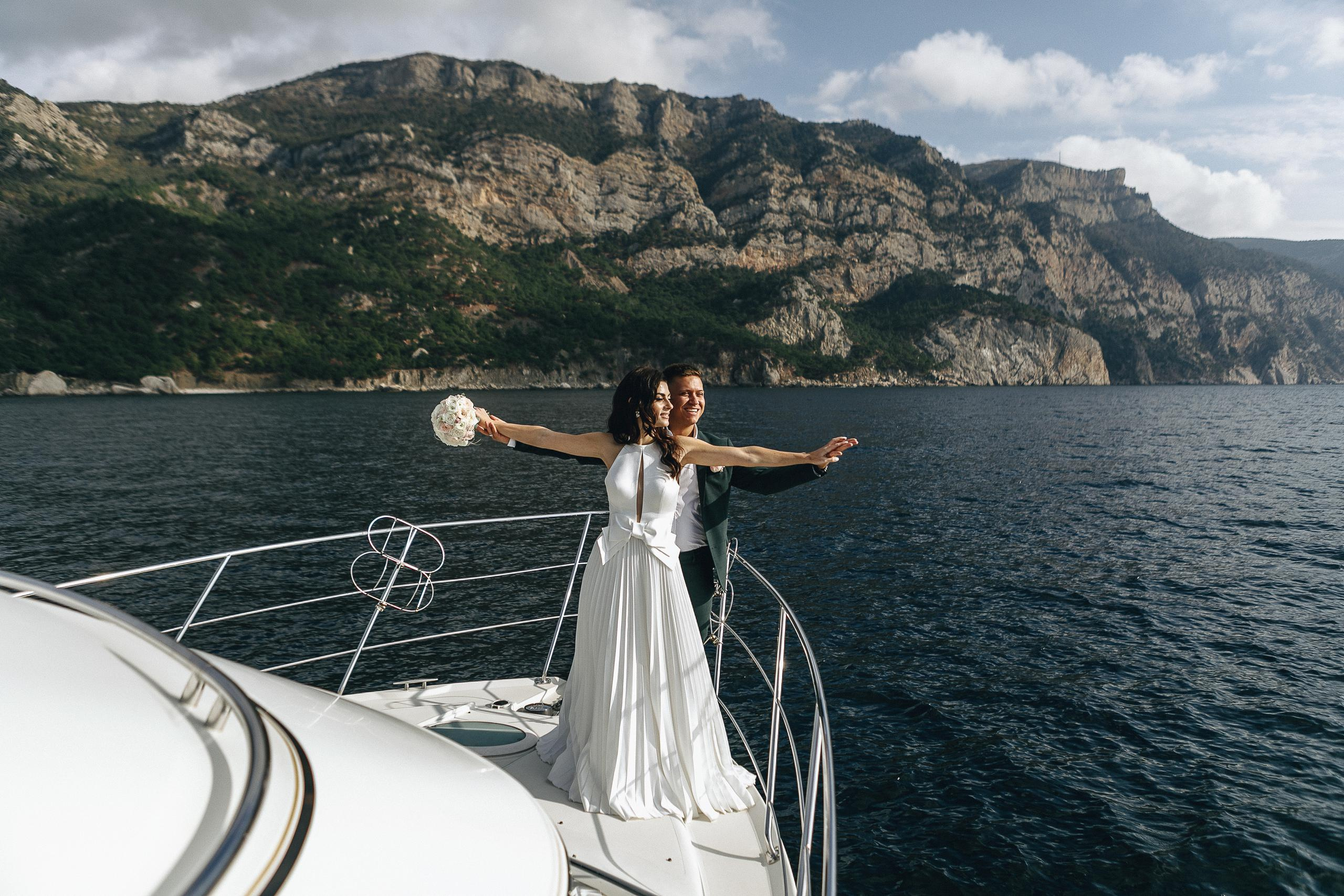 Свадьба в Бухте Балаклава. Крым фото, отдых Крым, Севастополь фото, Свадьба фото, Олег Горбатко