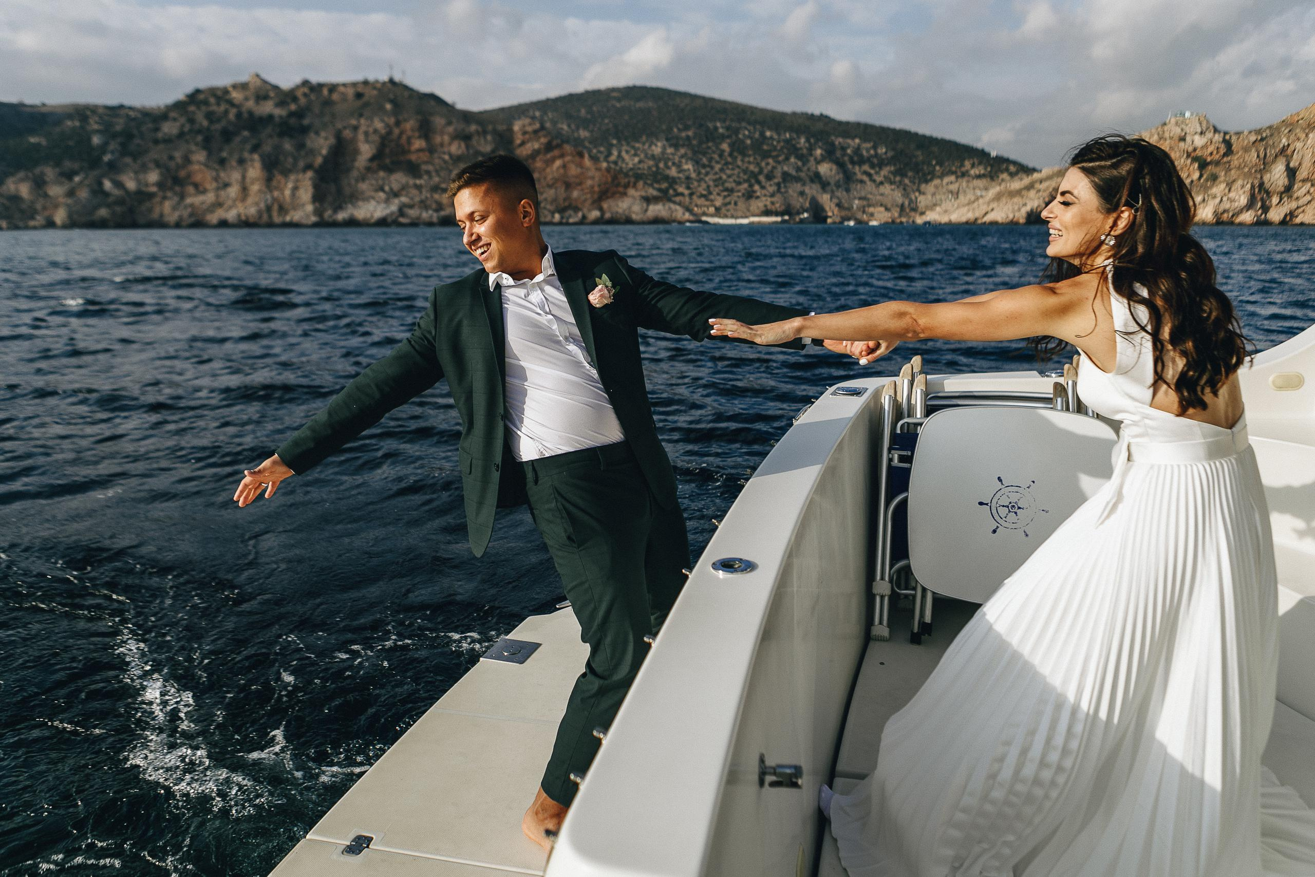 Свадьба в Бухте Балаклава. Крым фото, отдых Крым, Севастополь фото, Свадьба фото, Олег Горбатко