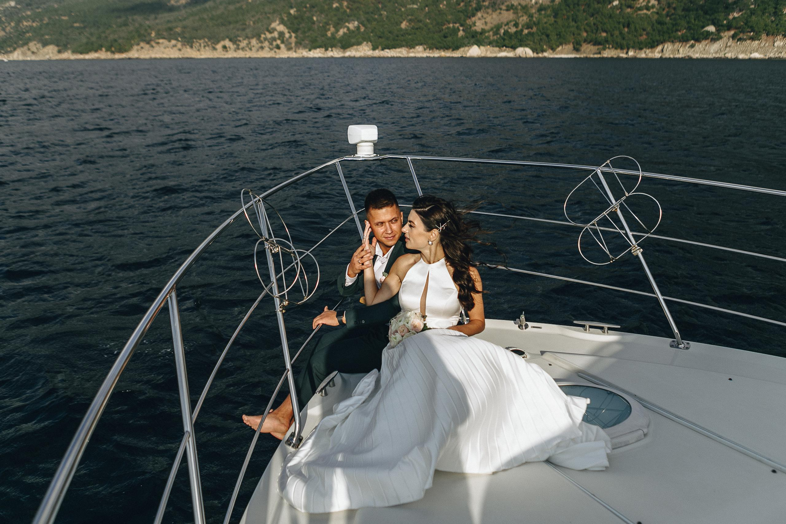 Свадьба в Бухте Балаклава. Крым фото, отдых Крым, Севастополь фото, Свадьба фото, Олег Горбатко