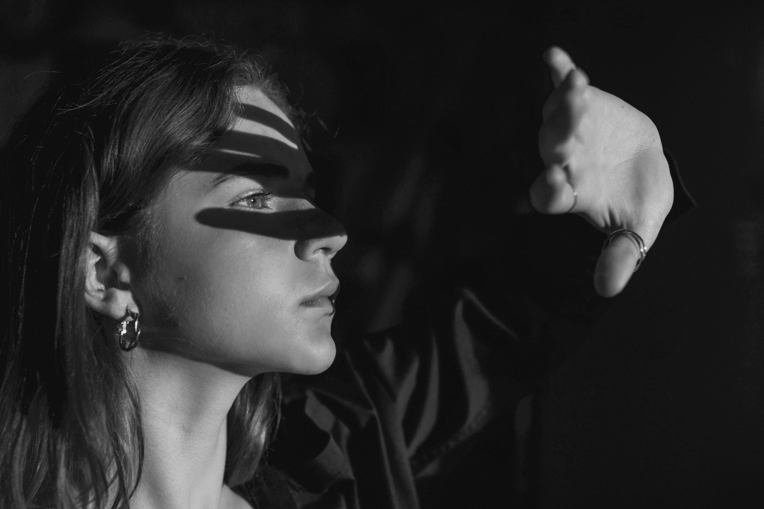 Домашняя съемка в темном ключе. Фотограф в Ростове-на-Дону Юлия Желтова