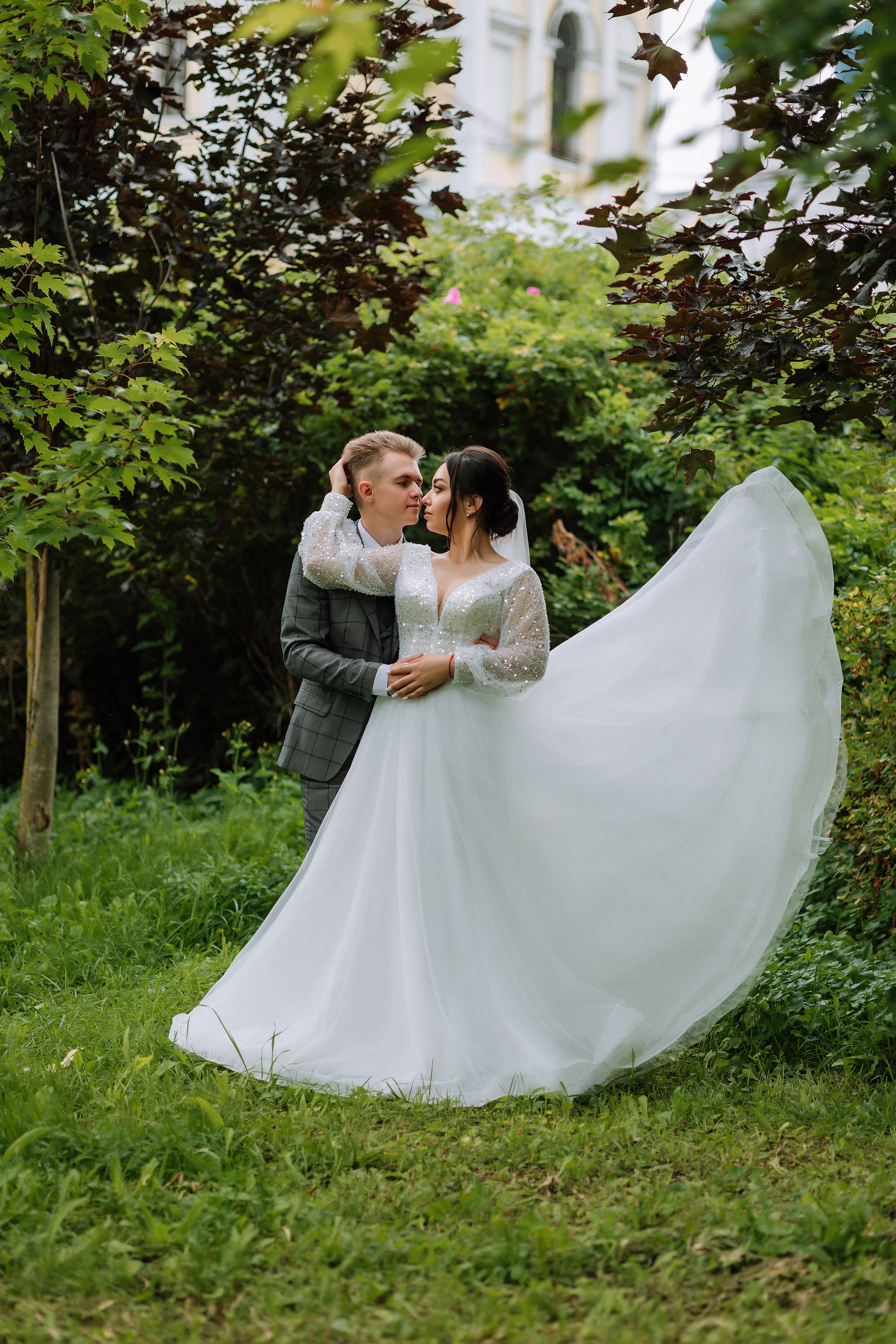 Свадебная фотосессия в Серпухове Дмитрия и Диноры. Выпускные альбомы в Серпухове