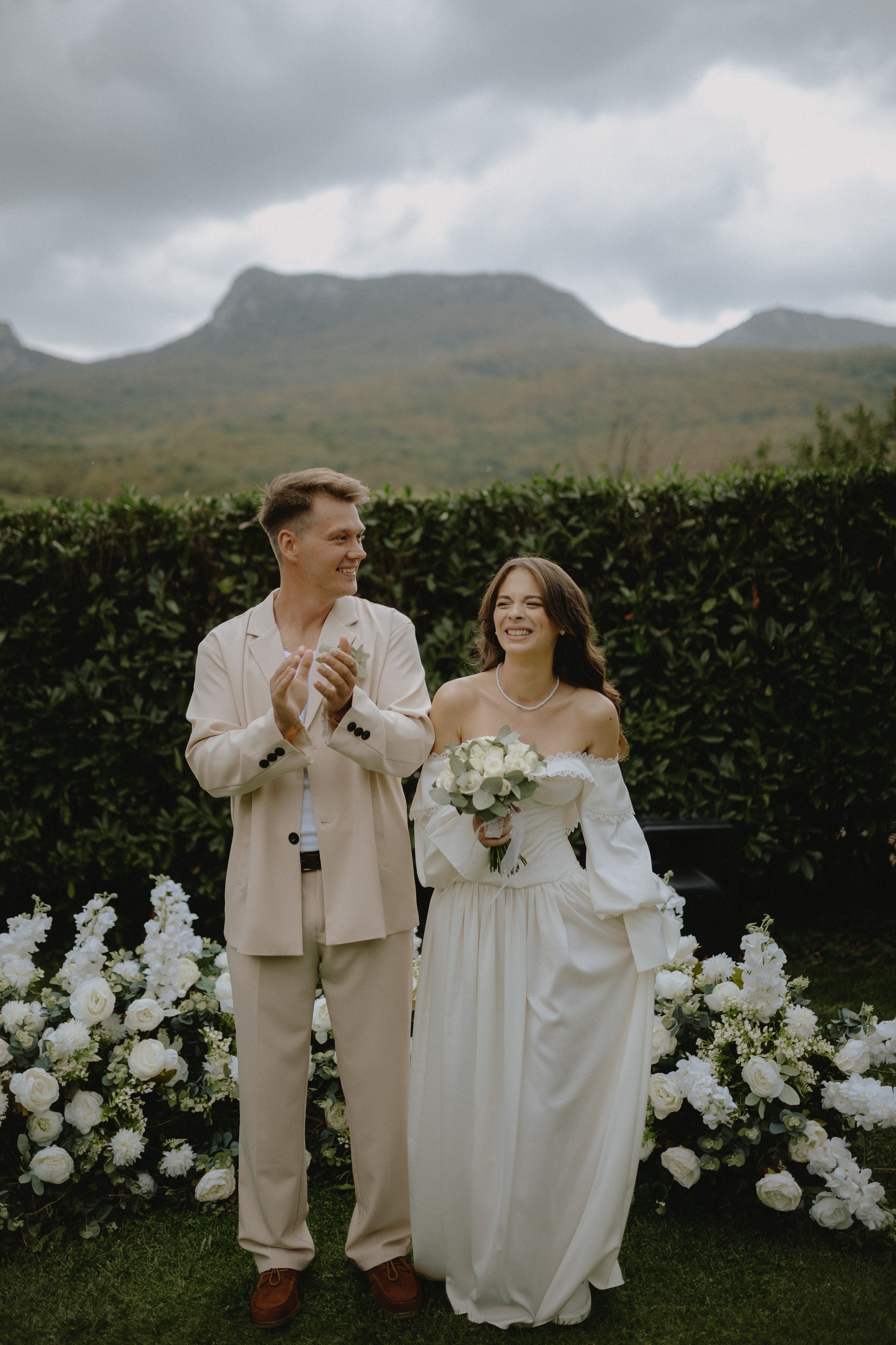Дима и Настя | Rainy mountain wed | Крым. Свадебный фотограф в Санкт-Петербурге Анастасия Селиванова