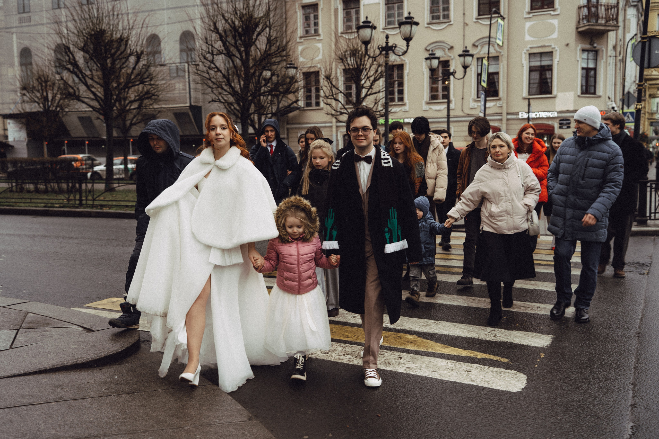 СВАДЕБНАЯ СЬЕМКА ВО ВТОРОМ ДВОРЦЕ С ГОСТЯМИ И ПРОГУЛКА В ТАВРИЧЕСКОМ САДУ. Профессиональный фотограф, Санкт-Петербург — Виктория Богомолова