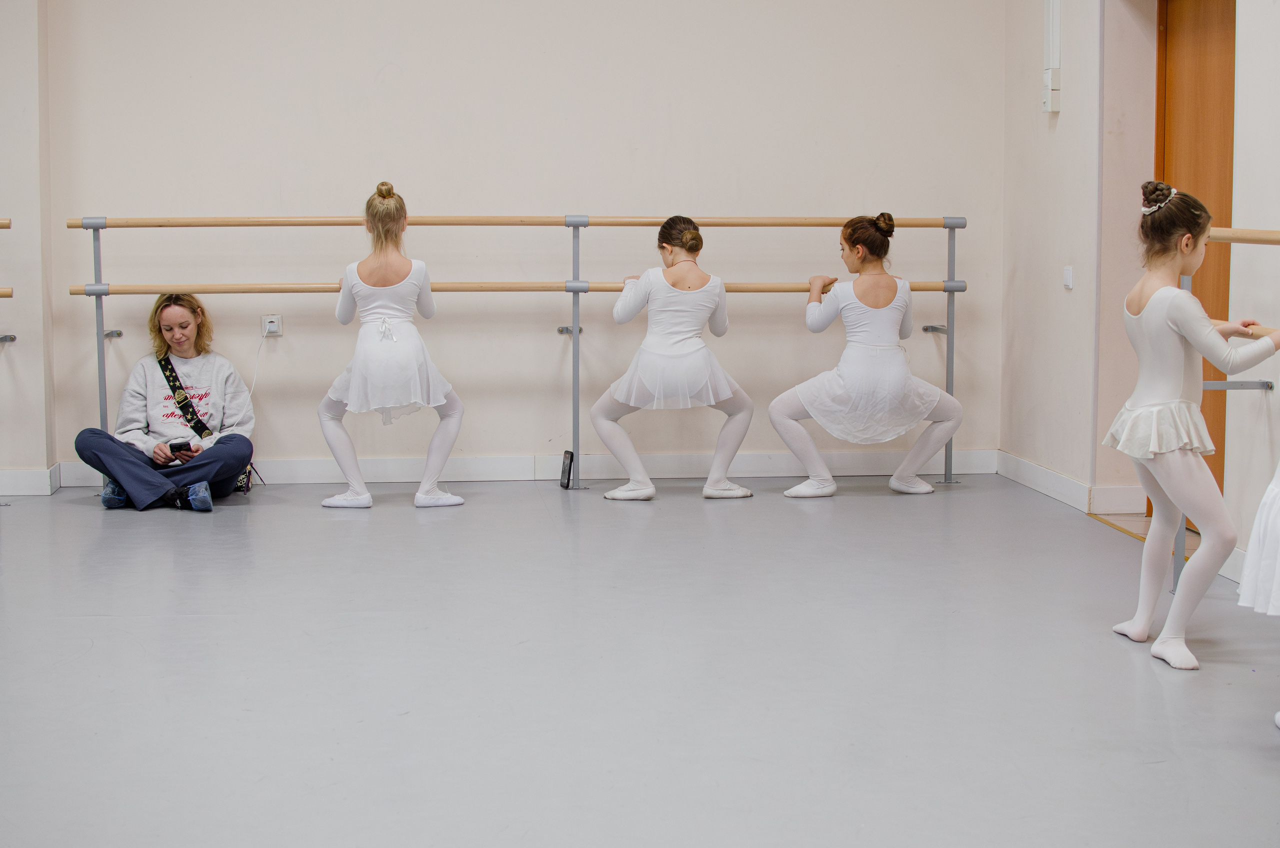 Хореографический коллектив «Русская тройка». Открытый урок младшей группы. Портретный и репортажный фотограф в Санкт-Петербурге Варвара Жукова