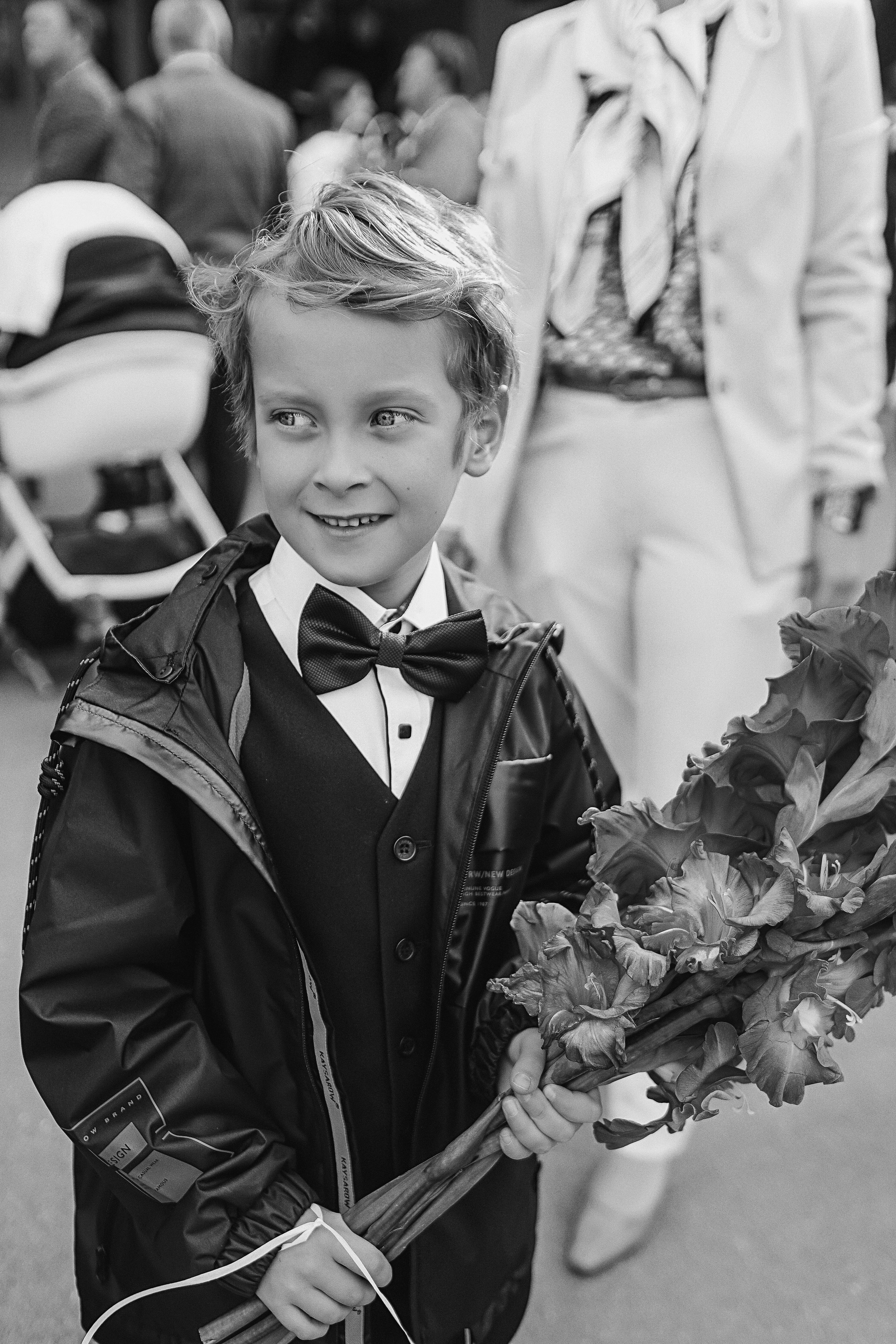 1 сентября линейка+кл час+портреты. Семейный фотограф Тюмень, фотограф на роды Салмина Мария