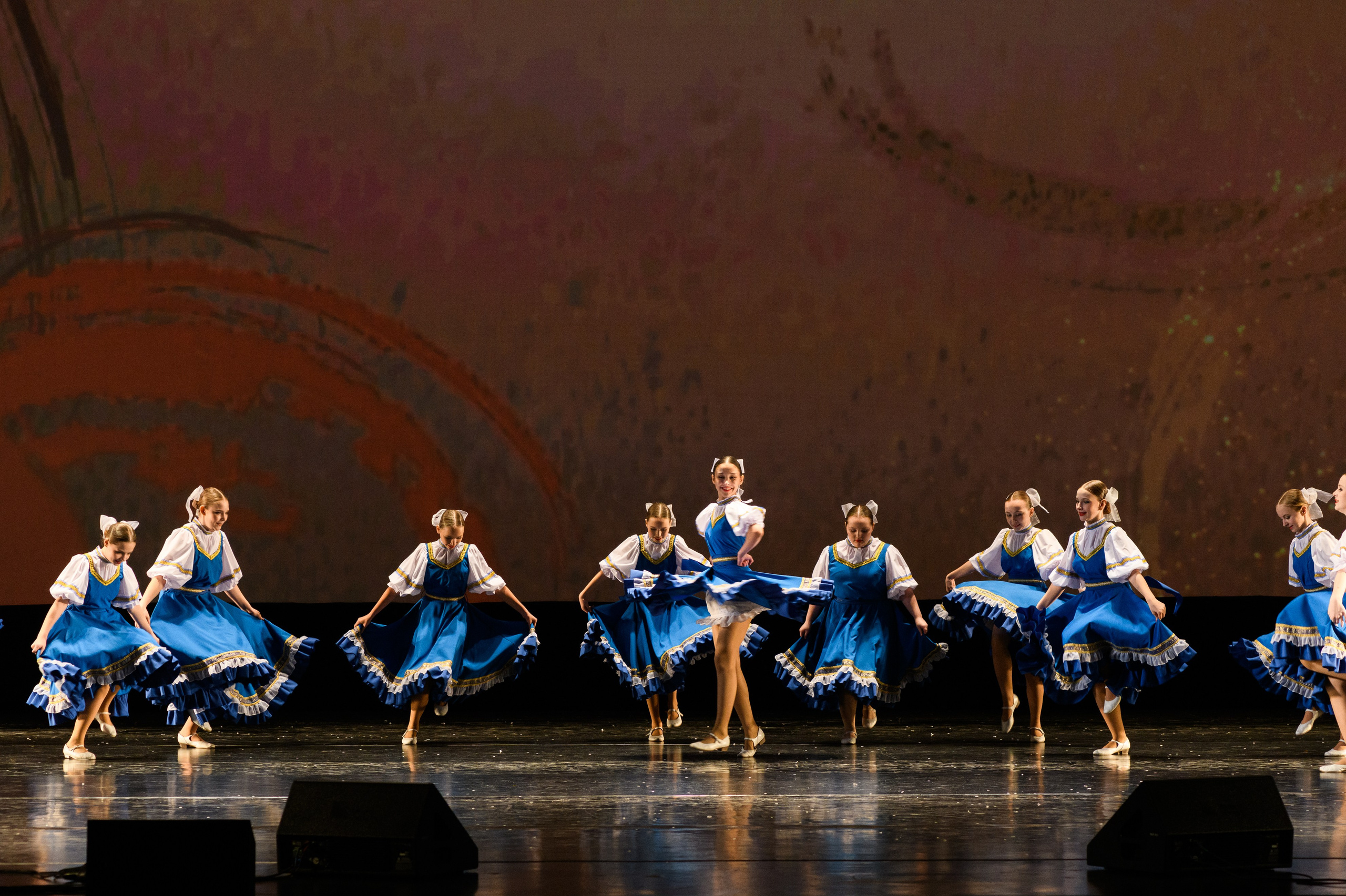 23 апреля, часть 2, БКЗ Октябрьский, г. Санкт-Петербург. Золотое яблочко