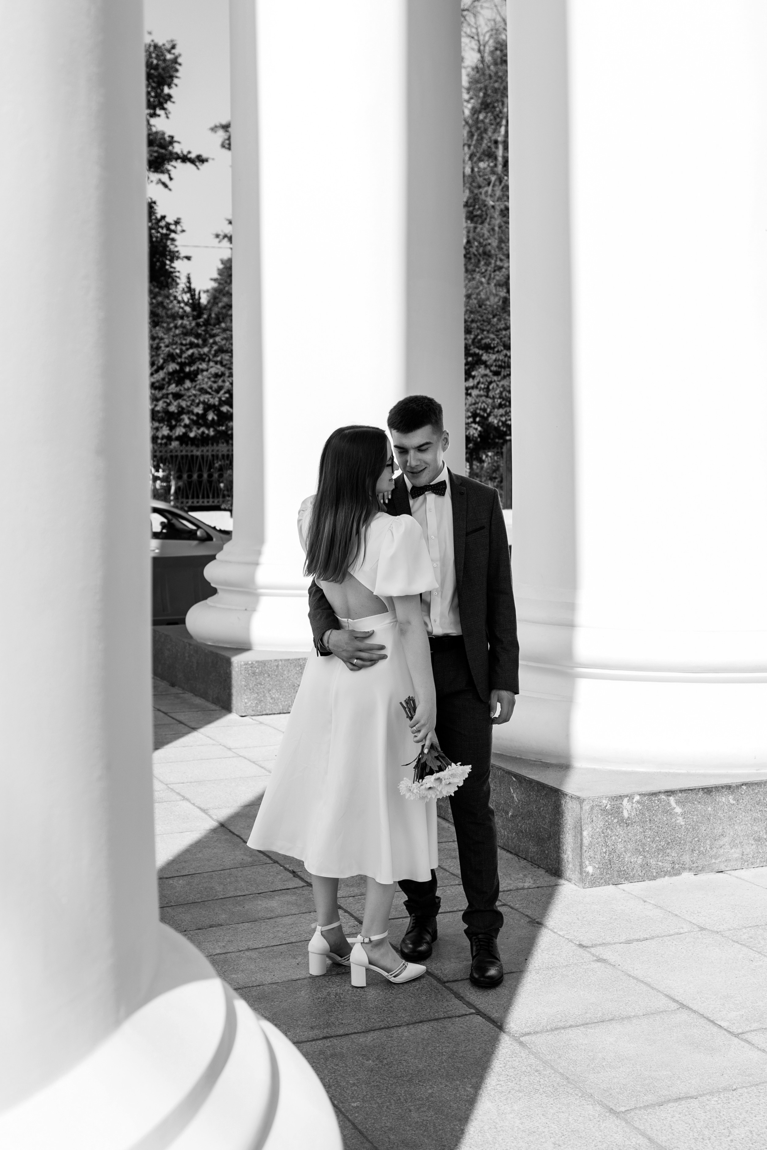 Свадебная прогулка (bw-version). Фотограф в Твери и Москве Юлия Бахтамова