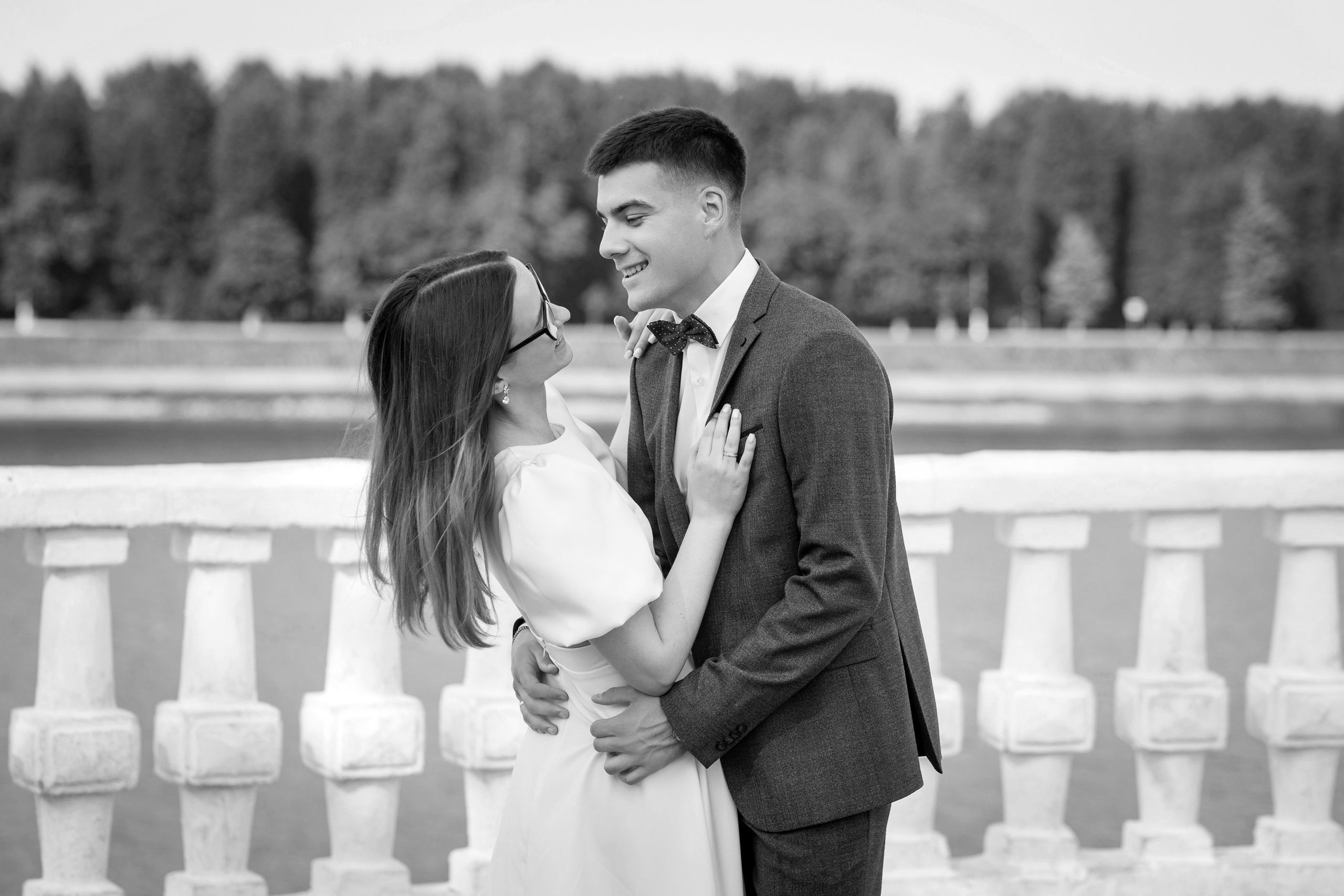 Свадебная прогулка (bw-version). Фотограф в Твери и Москве Юлия Бахтамова