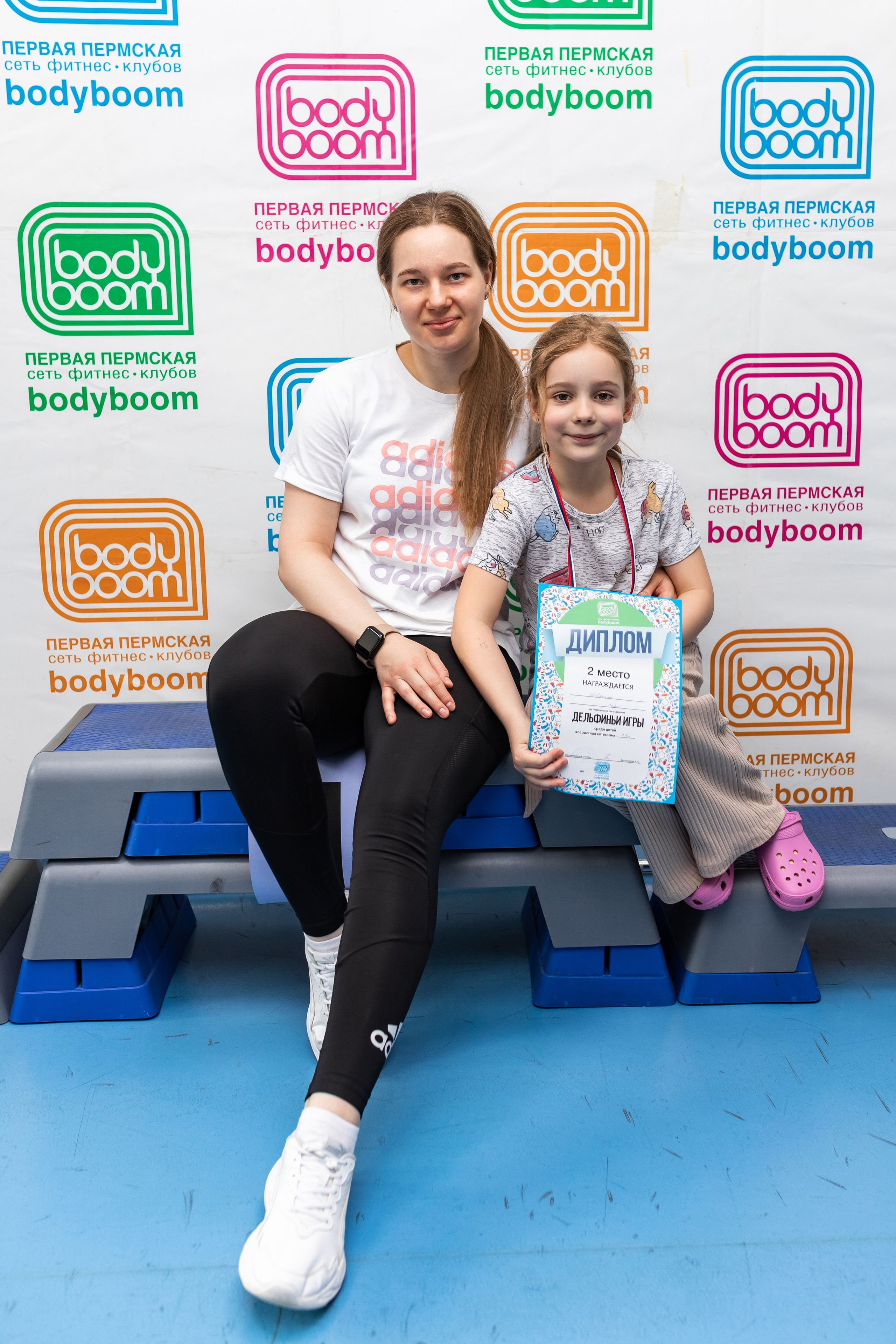 Репортажная съёмка. Дельфиньи игры. Бодибум Пермь. Фотограф Пермь. Свадьбы. Семья и дети, школа, д. сад. Фотокниги