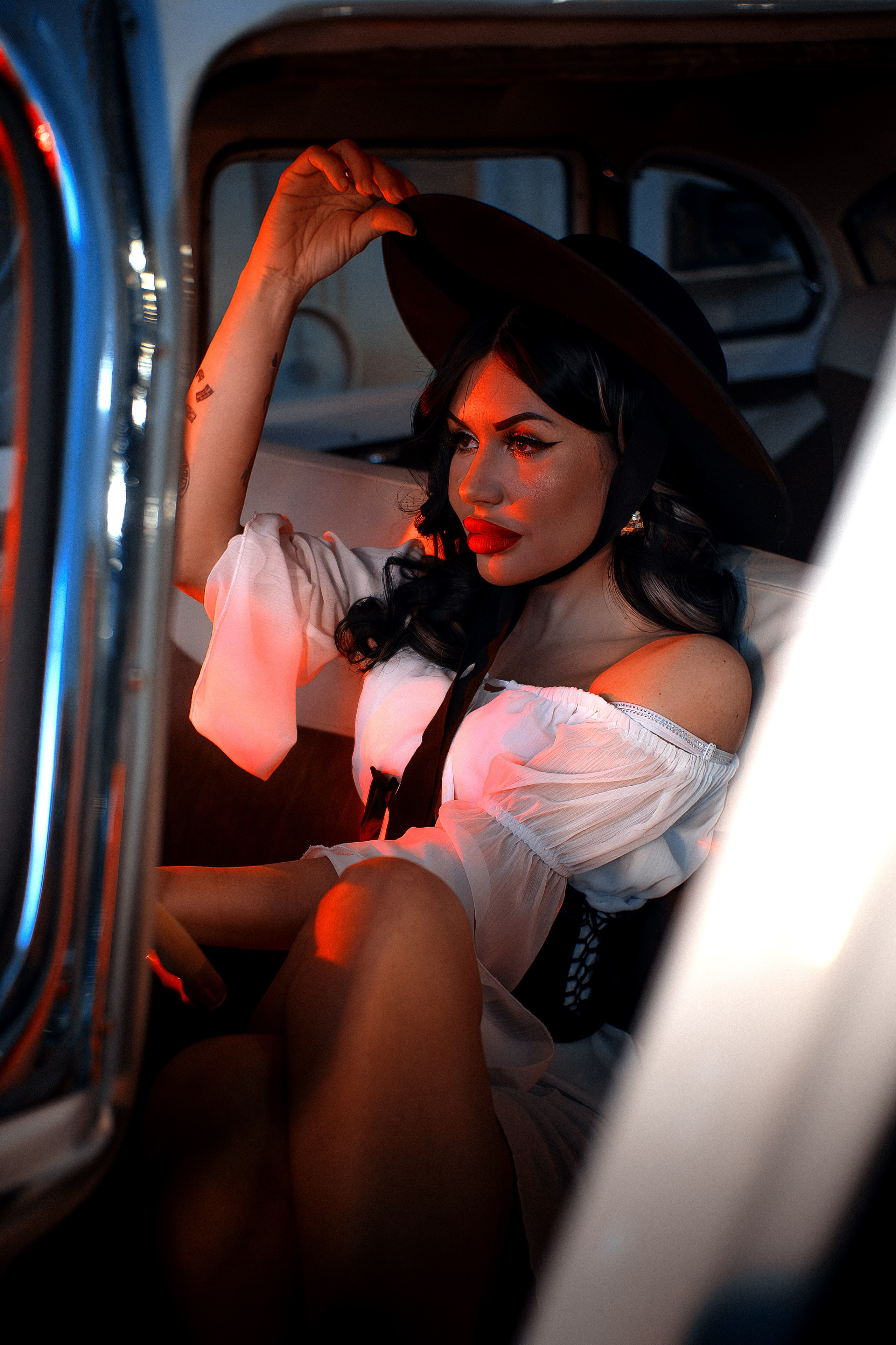 Фотосессия для Кристины в музее ретро автомобилей, Новосибирск. Фотограф в Новосибирске Владислав Унтерберг