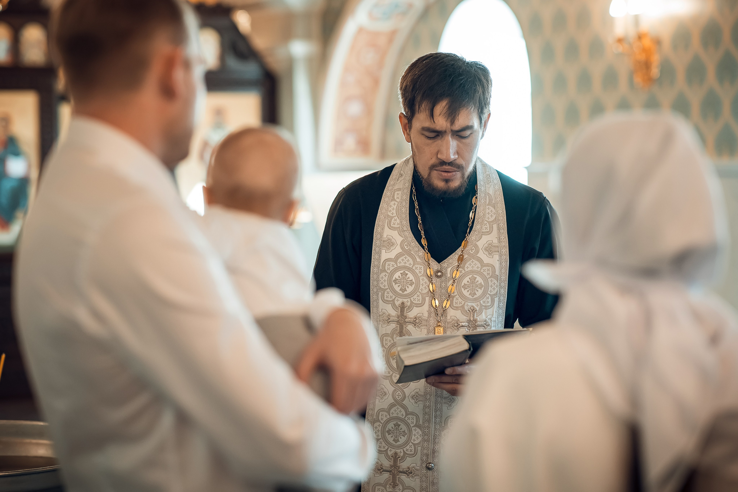 Таинство Крещения Иоанна 2022. Фотограф Таинств Крещение и Венчания г. Магадан Власова Ульяна