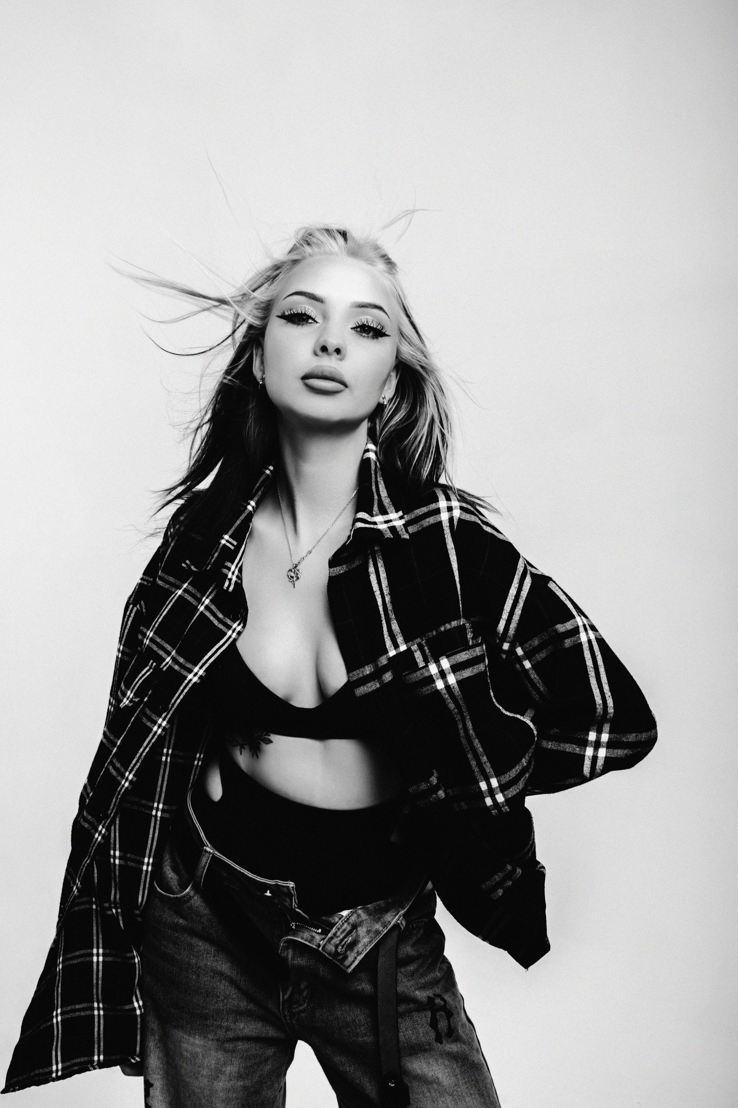 Студийные съемки. Ilya Cube коммерческий фотограф Ярославль | Москва. Индивидуальные съемки, съемки для брендов и компаний