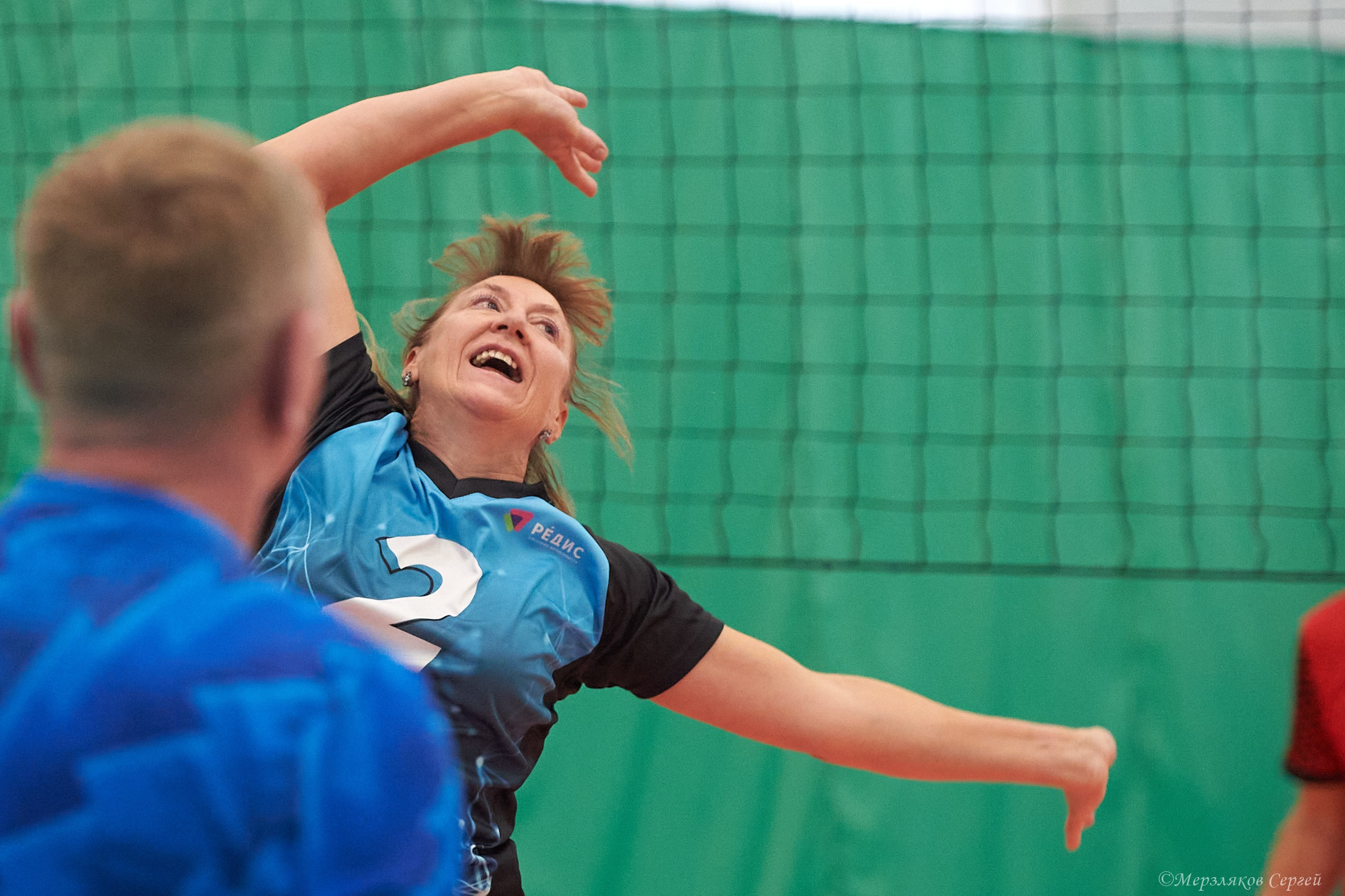 Новогодний волейбольный турнир. Ижевск. 16.12.23. Спортивный репортажный фотограф в Ижевске Сергей Мерзляков