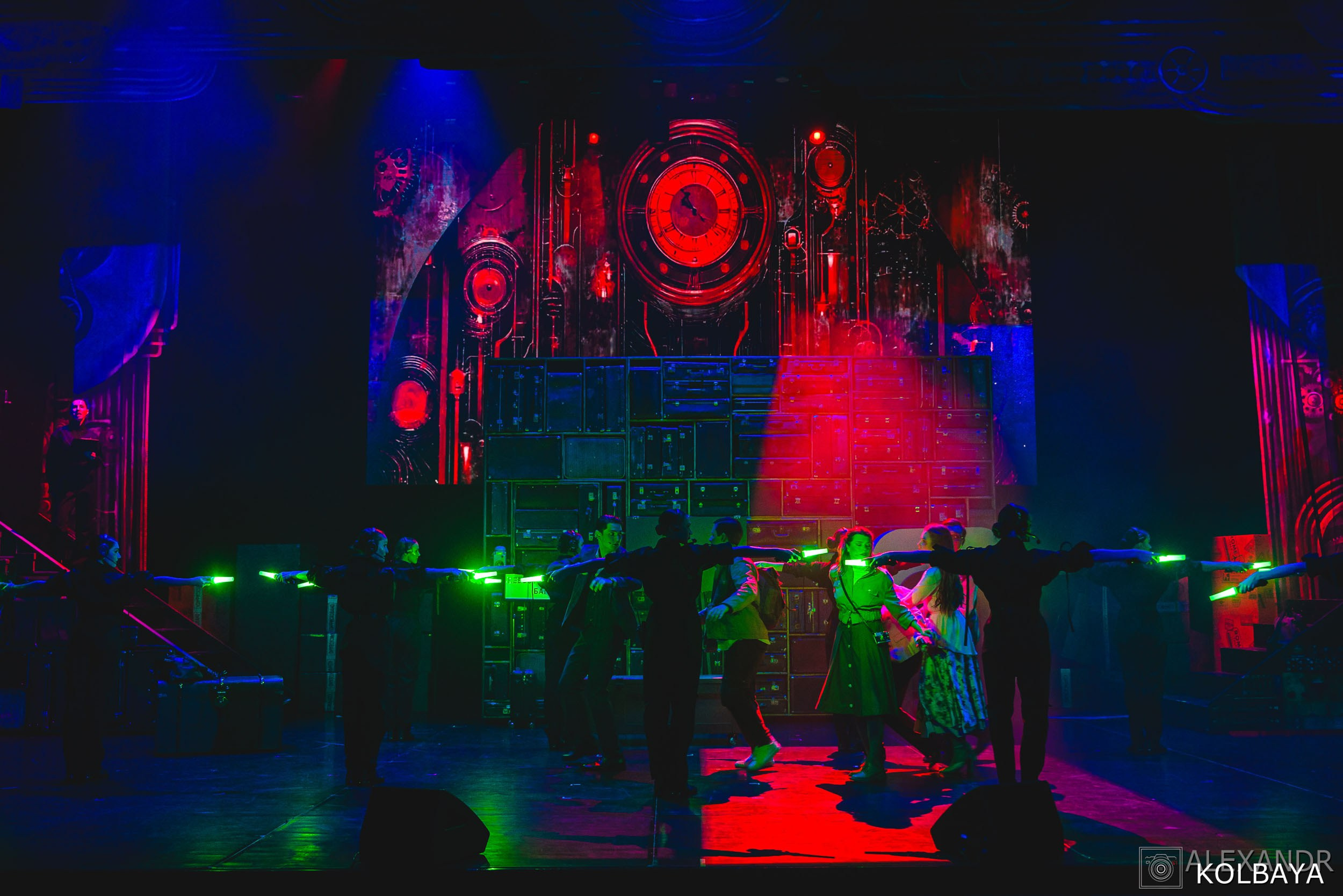 Фотографии со спектакля Блэкаут 18 октября 2025 года. Концертный и театральный репортажный фотограф в Москве Александр Колбая
