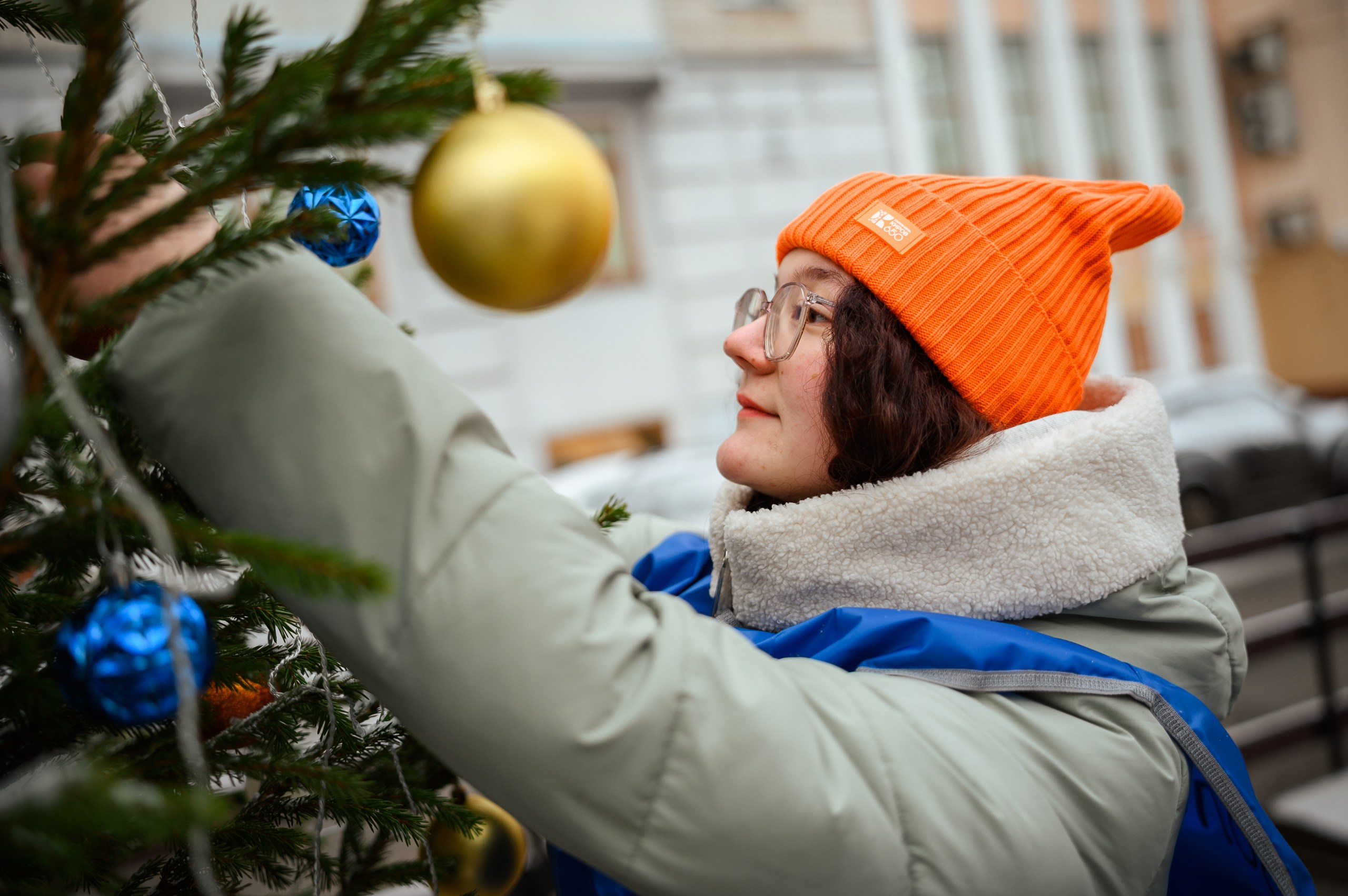 Новогодние волонтеры | Открытие Новогодней столицы Кирова 2025. Репортажный фотограф в Кирове Александр Лутошкин