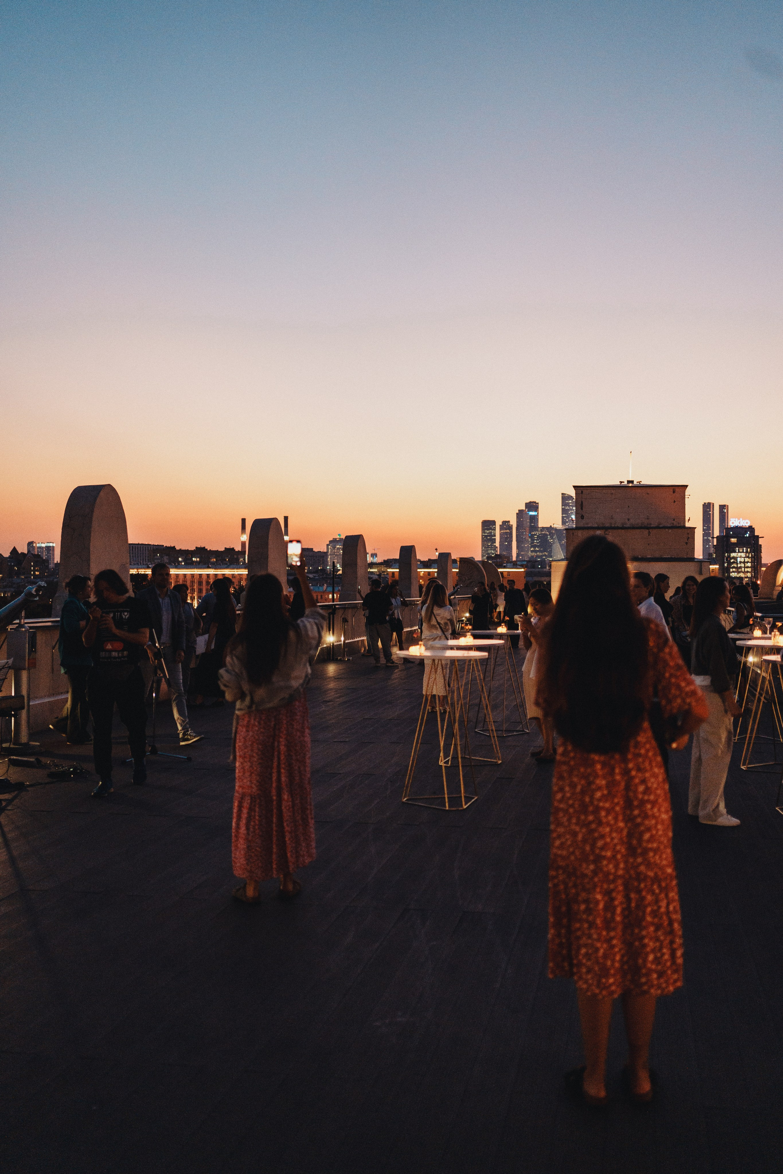 Выставка на крыше Парка Горького. Семейный и детский фотограф и видеограф в Москве, Серпухове и Тарусе Валерия Сорокина