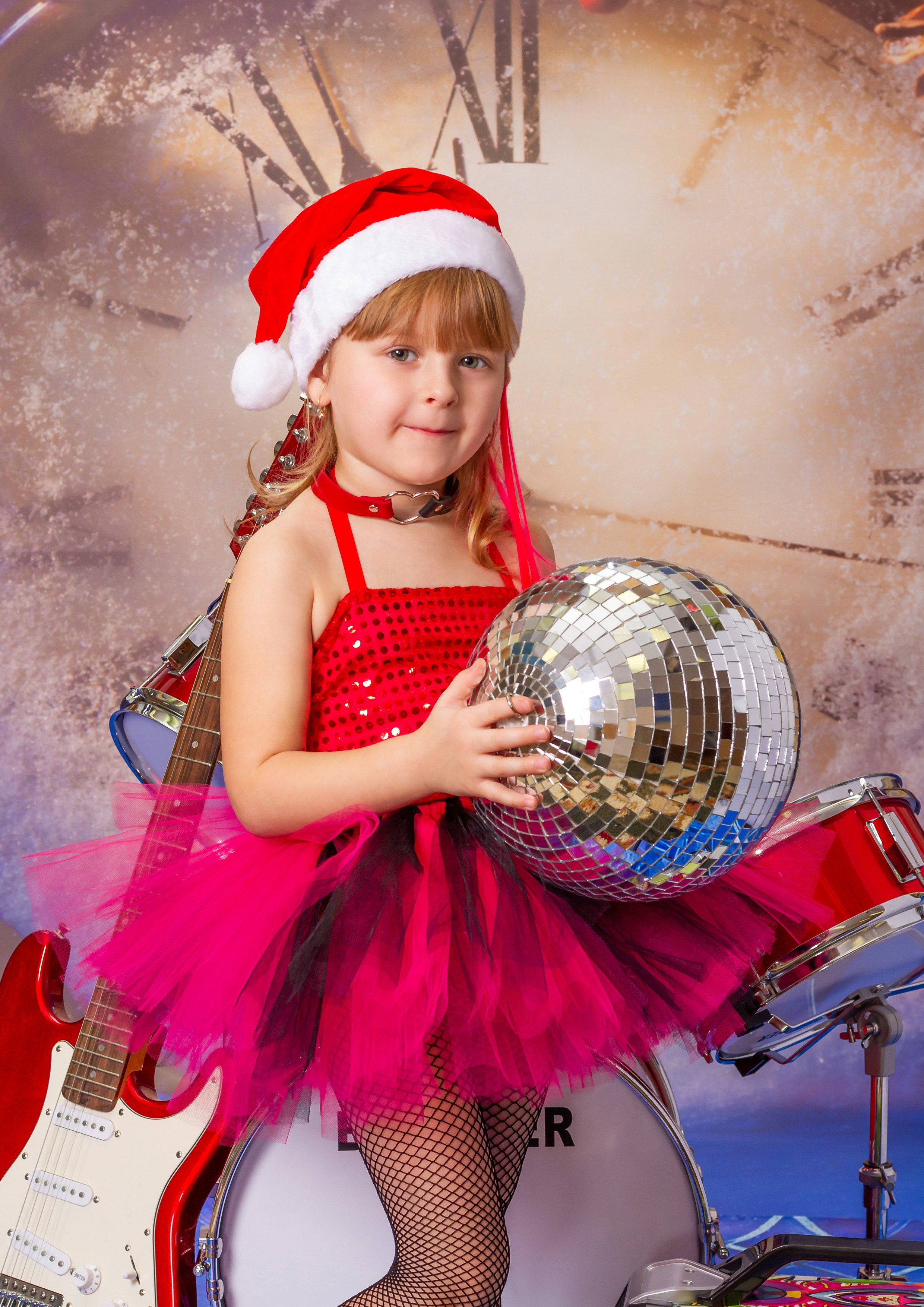 Фотосессия «Новогодняя Рок-Звезда» 2019 год. Фотограф в детский сад Елена Колчева Новокузнецк