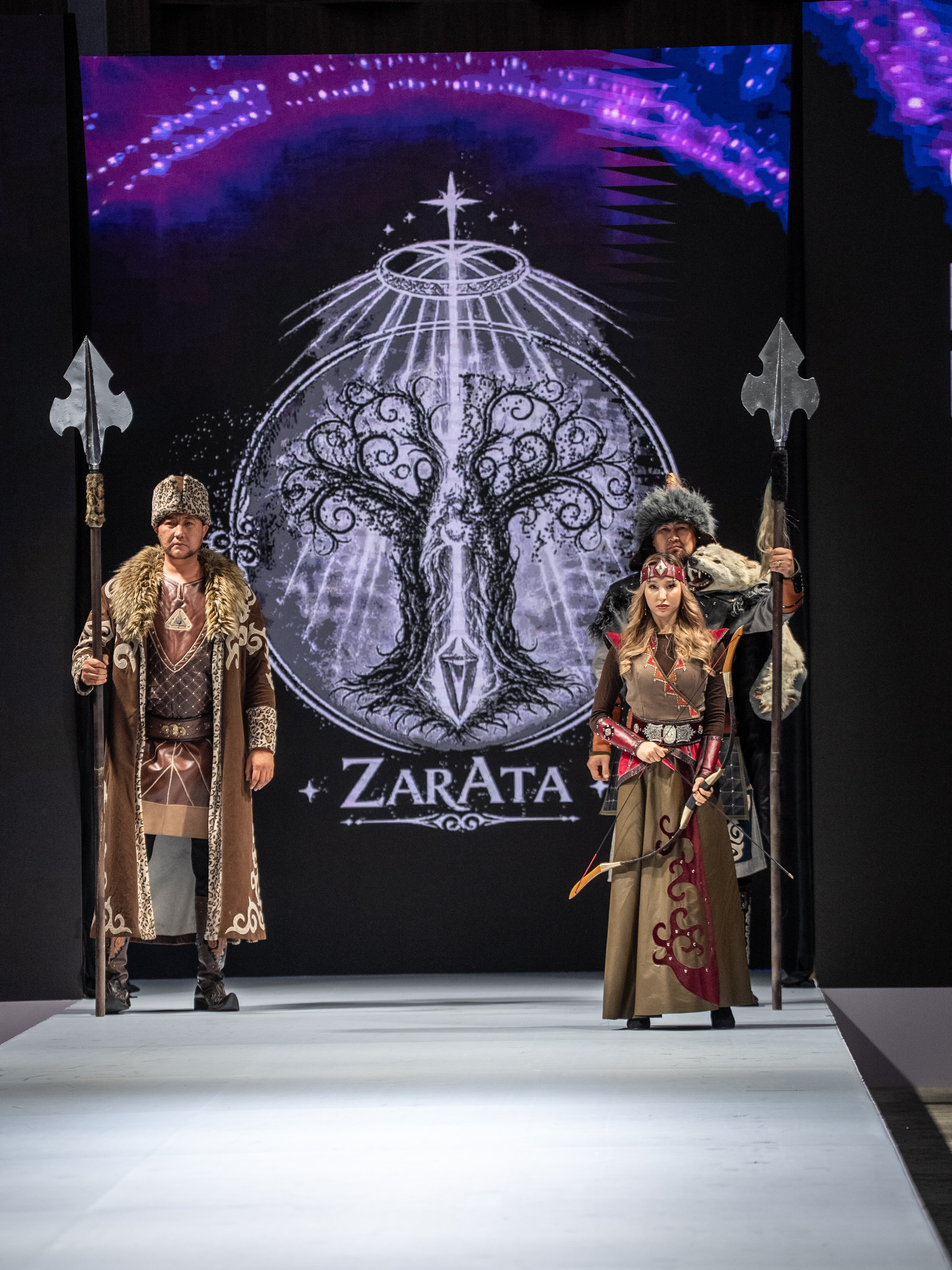 EURASIAN FASHION WEEK Lo Zarata. Сайт Алматинского НЮ АРТ, будуар и фэшн фотографа Дениса Карпенко
