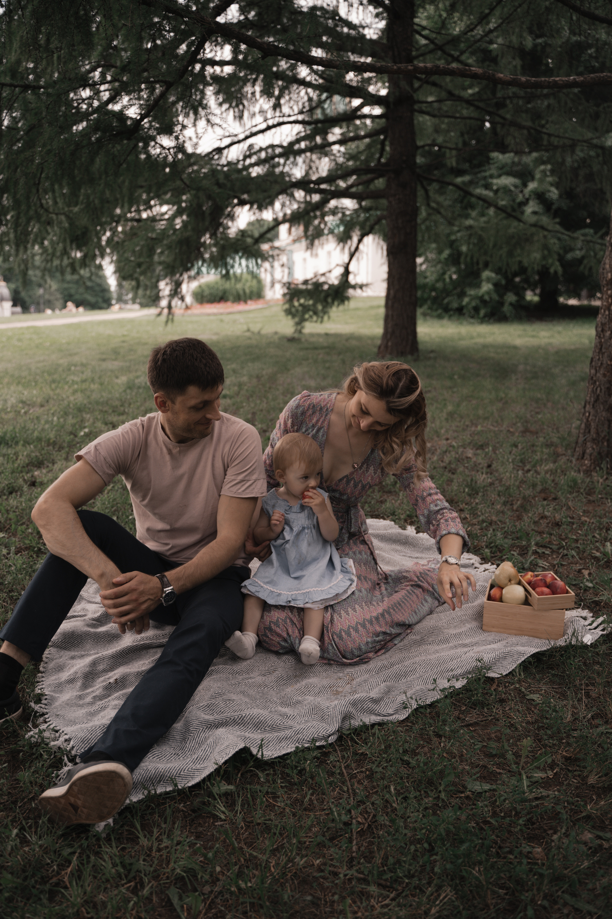 Little cutie. Wedding & engagement photographer in Seattle, WA. Tania Maureira