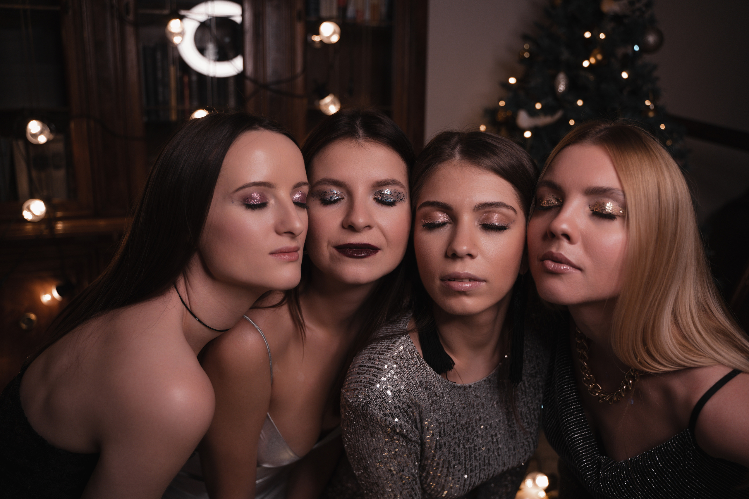 NewYear’s Eve PARTY. Wedding & engagement photographer in Seattle, WA. Tania Maureira