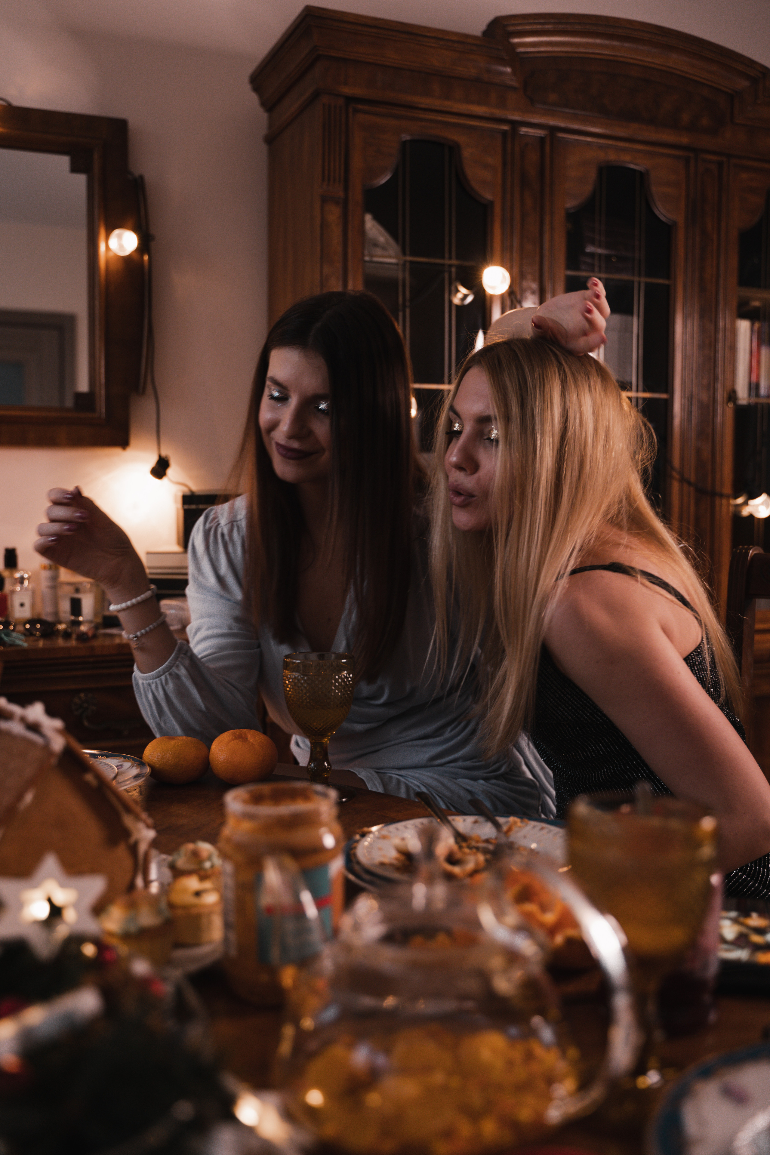 NewYear’s Eve PARTY. Wedding & engagement photographer in Seattle, WA. Tania Maureira