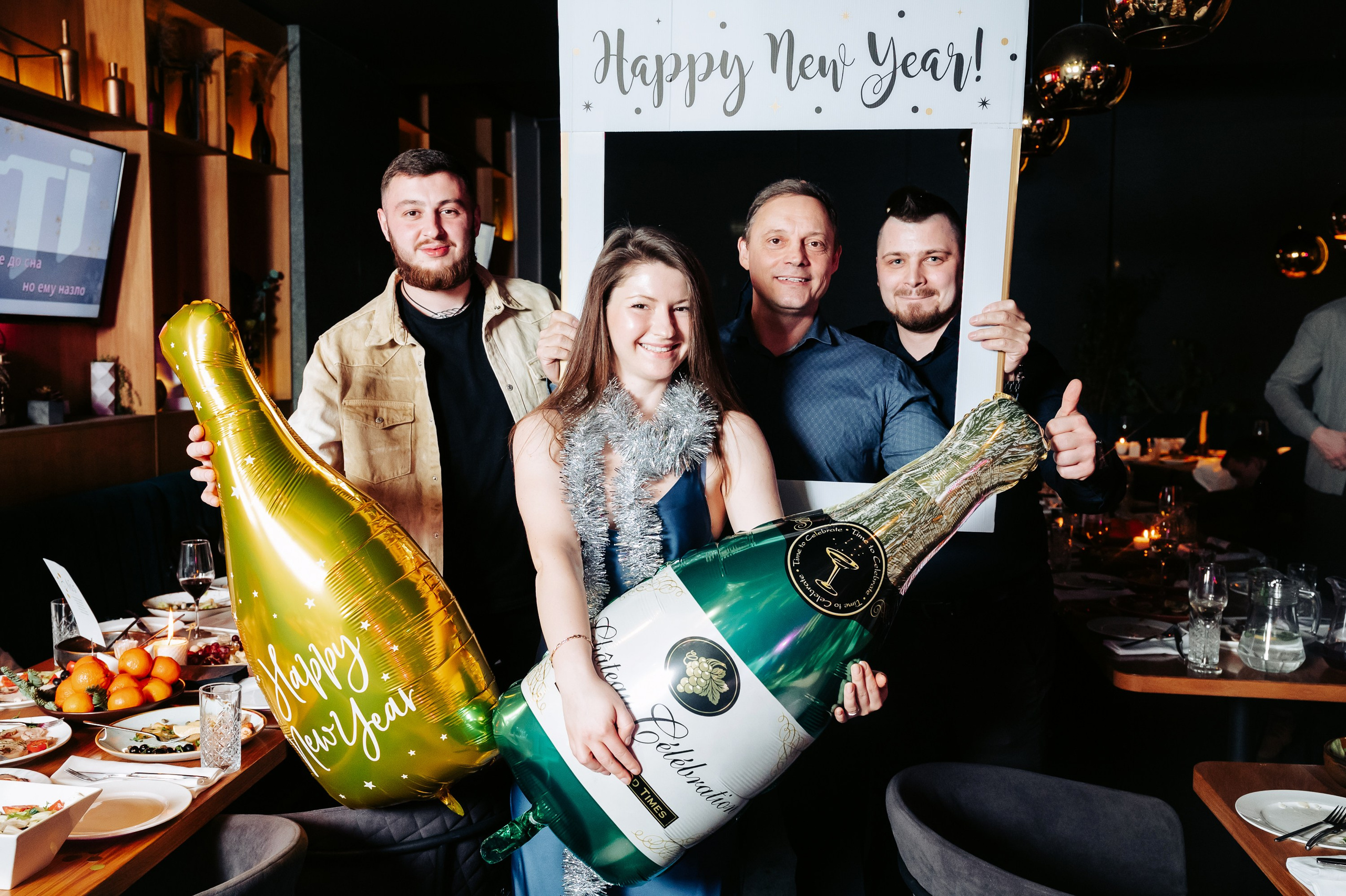 Новогодний корпоратив в караоке баре. Фотограф Дмитрий Сермяжко