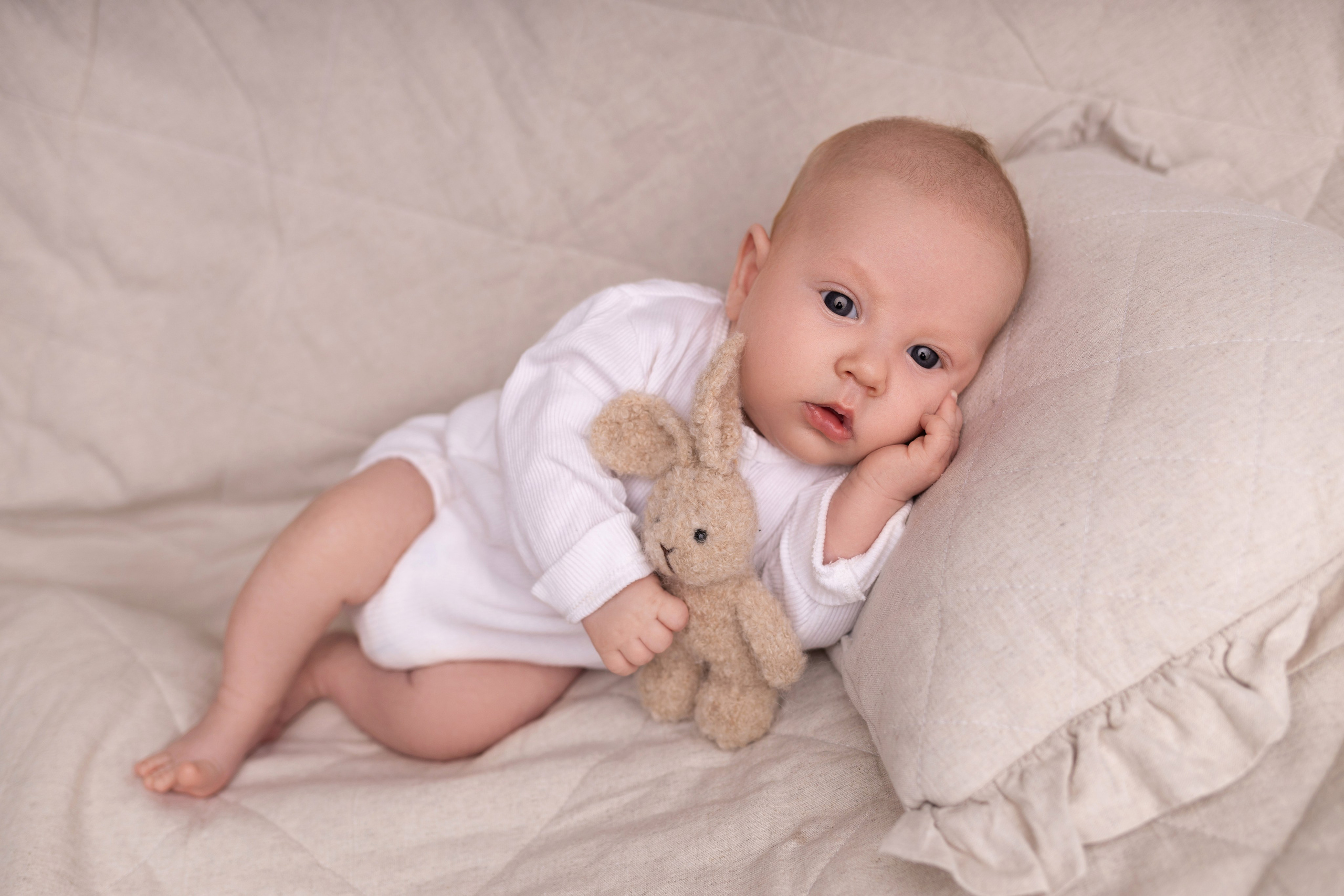 Newborn съемка в стиле Лайф. Фотограф новорожденных малышей в Омске и Омской области Эльвира Камаева