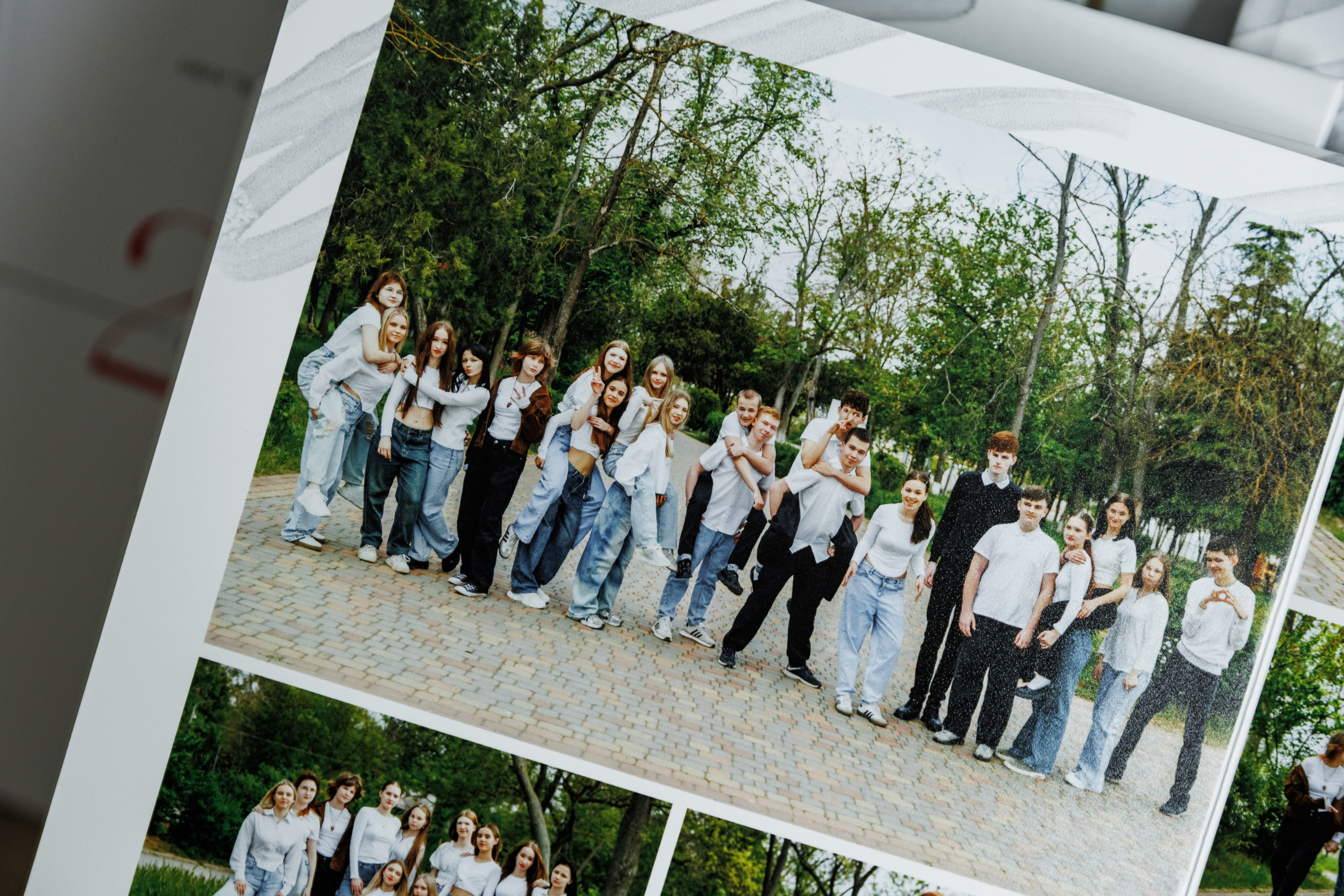 Выпускникам 9 класса 11 школа 2025. ВЫПУСКНЫЕ АЛЬБОМЫ | РОВЕСНИК | КЕРЧЬ