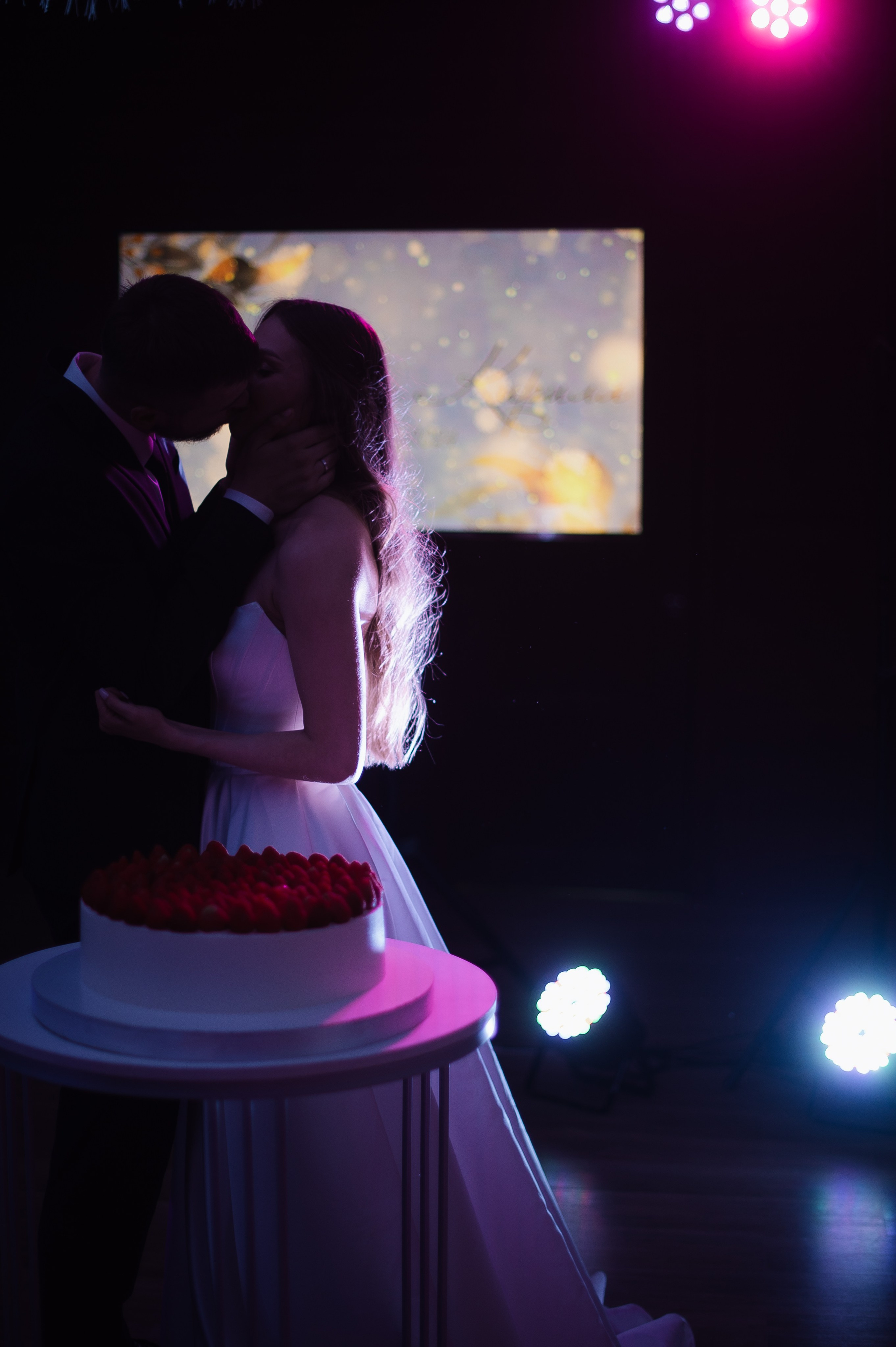 Свадьба на берегу Волги. Свадебный фотограф в Ярославле Денис Медоваров